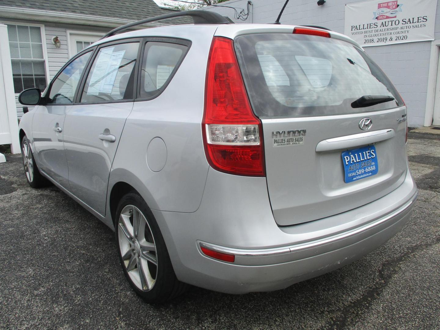 2010 SILVER Hyundai Elantra Touring GLS Automatic (KMHDC8AEXAU) with an 2.0L L4 DOHC 16V engine, 4-Speed Automatic transmission, located at 540a Delsea Drive, Sewell, NJ, 08080, (987) 867-5309, 39.752560, -75.111206 - Photo#2