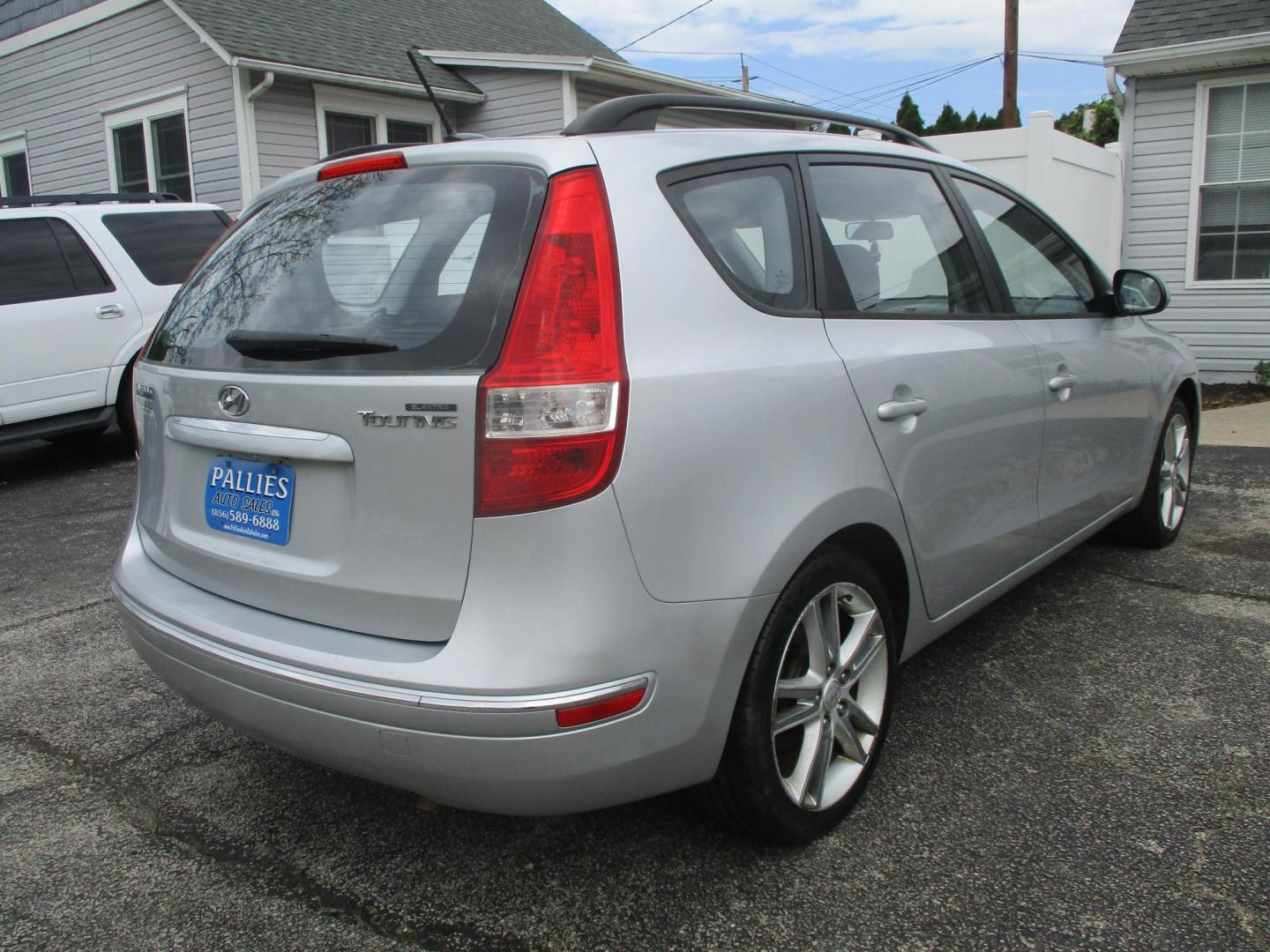 2010 SILVER Hyundai Elantra Touring GLS Automatic (KMHDC8AEXAU) with an 2.0L L4 DOHC 16V engine, 4-Speed Automatic transmission, located at 540a Delsea Drive, Sewell, NJ, 08080, (987) 867-5309, 39.752560, -75.111206 - Photo#6