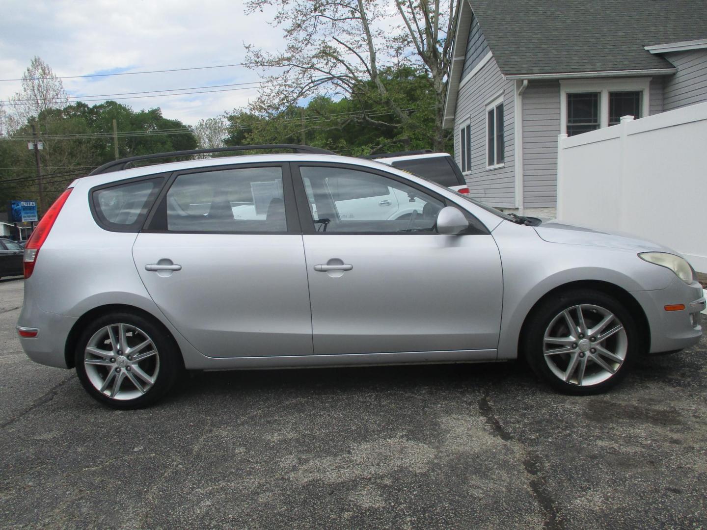 2010 SILVER Hyundai Elantra Touring GLS Automatic (KMHDC8AEXAU) with an 2.0L L4 DOHC 16V engine, 4-Speed Automatic transmission, located at 540a Delsea Drive, Sewell, NJ, 08080, (987) 867-5309, 39.752560, -75.111206 - Photo#7