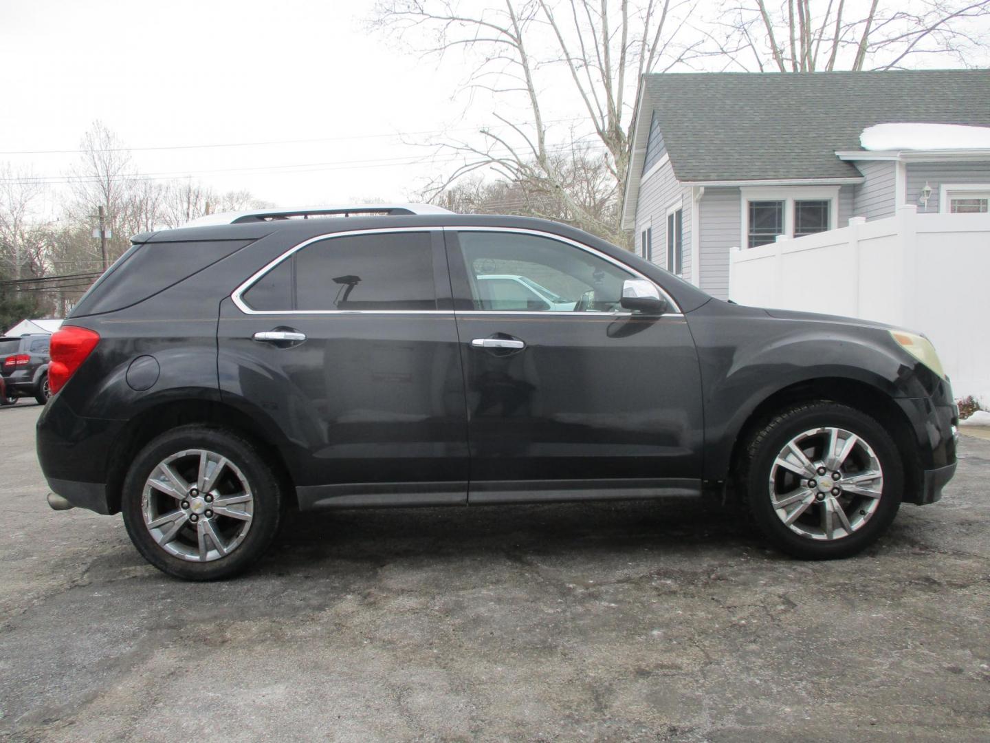 2010 BLACK Chevrolet Equinox LTZ FWD (2CNFLFEY8A6) with an 3.0L V6 DOHC 24V engine, 6-Speed Automatic transmission, located at 540a Delsea Drive, Sewell, NJ, 08080, (987) 867-5309, 39.752560, -75.111206 - Photo#6