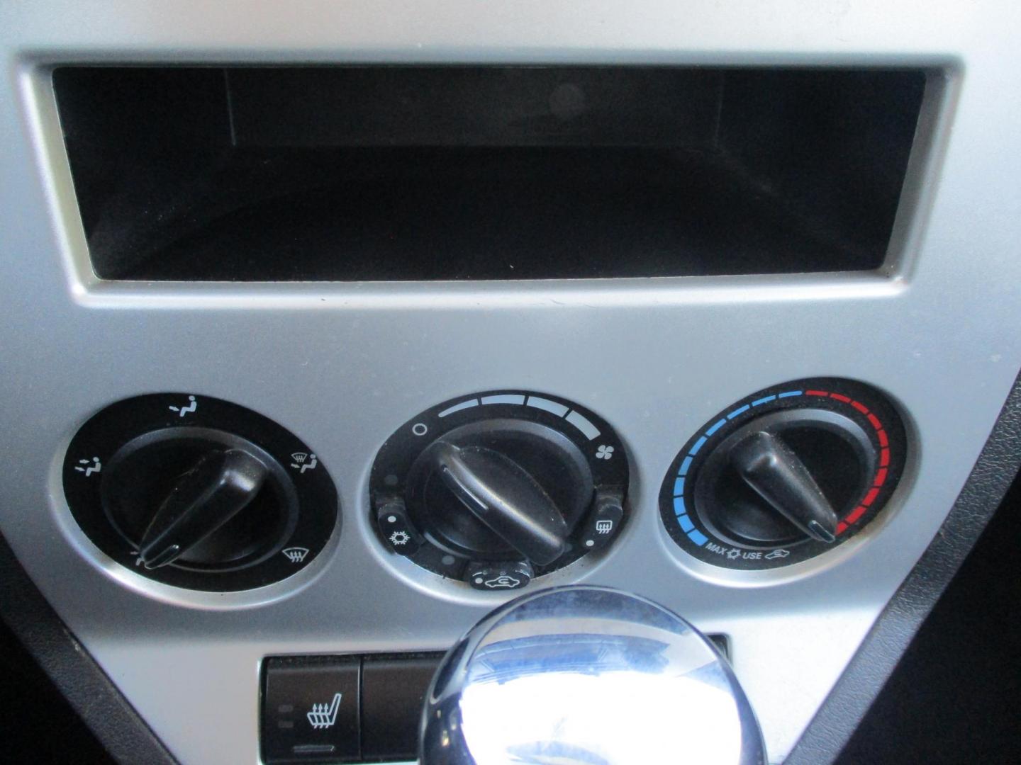 2008 SILVER Dodge Caliber R/T FWD (1B3HB78K18D) with an 2.4L L4 DOHC 16V engine, located at 540a Delsea Drive, Sewell, NJ, 08080, (987) 867-5309, 39.752560, -75.111206 - Photo#19