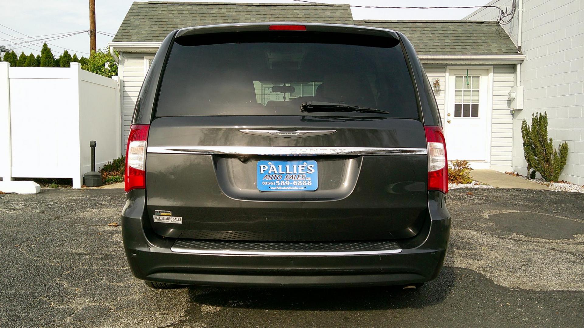 2012 BLACK Chrysler Town & Country Touring (2C4RC1BG0CR) with an 3.6L V6 DOHC 24V engine, 6-Speed Automatic transmission, located at 540a Delsea Drive, Sewell, NJ, 08080, (987) 867-5309, 39.752560, -75.111206 - Photo#3