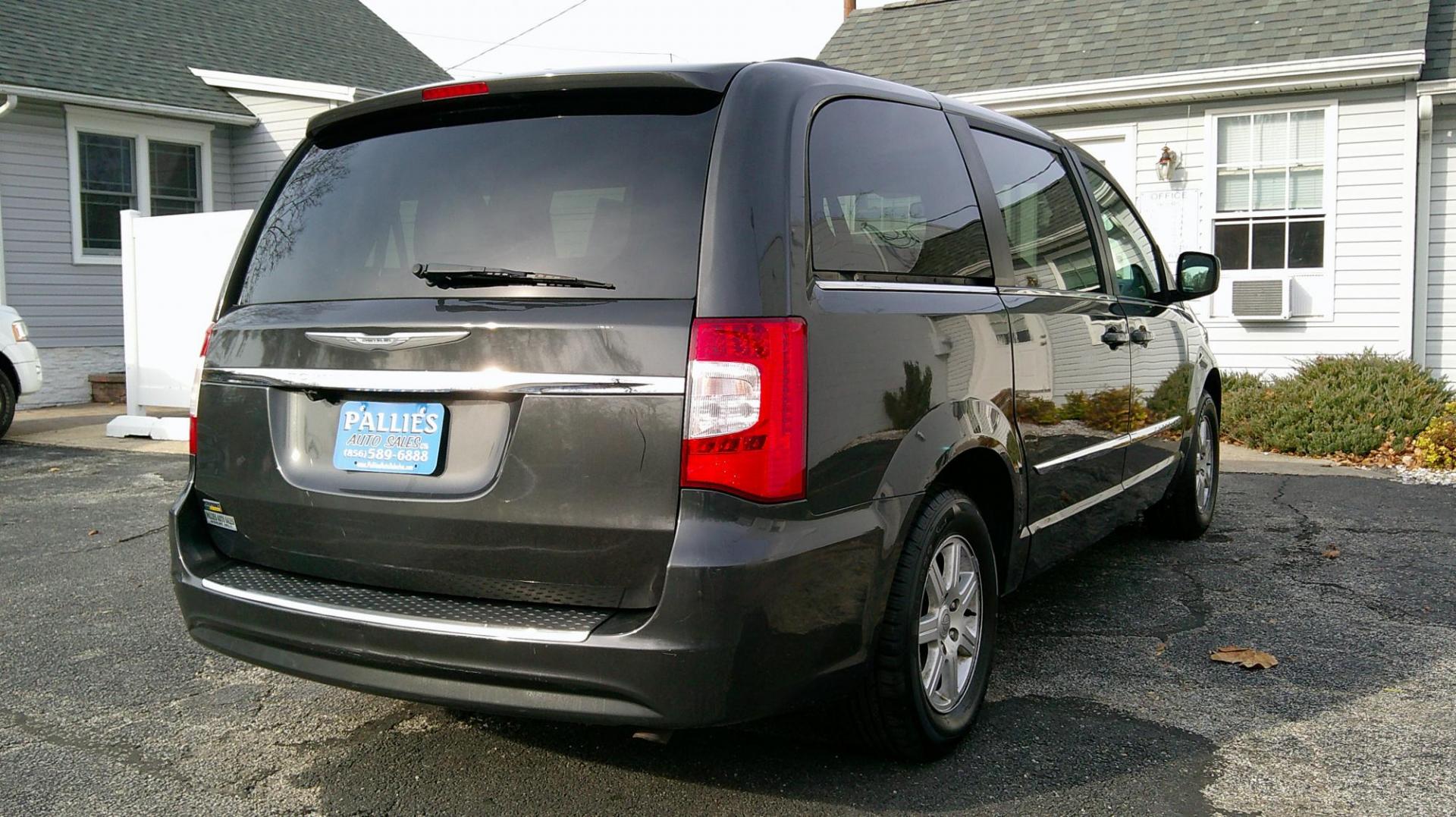 2012 BLACK Chrysler Town & Country Touring (2C4RC1BG0CR) with an 3.6L V6 DOHC 24V engine, 6-Speed Automatic transmission, located at 540a Delsea Drive, Sewell, NJ, 08080, (987) 867-5309, 39.752560, -75.111206 - Photo#6