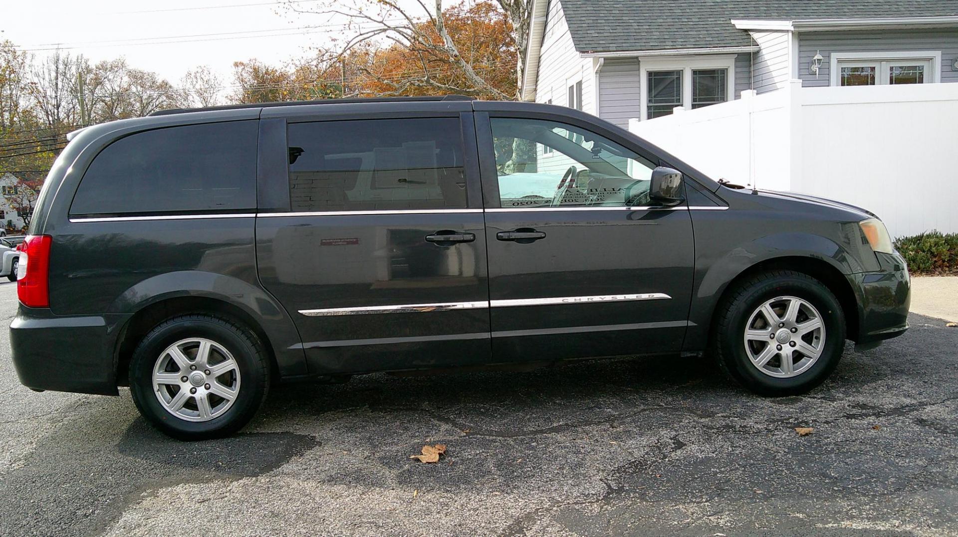 2012 BLACK Chrysler Town & Country Touring (2C4RC1BG0CR) with an 3.6L V6 DOHC 24V engine, 6-Speed Automatic transmission, located at 540a Delsea Drive, Sewell, NJ, 08080, (987) 867-5309, 39.752560, -75.111206 - Photo#7
