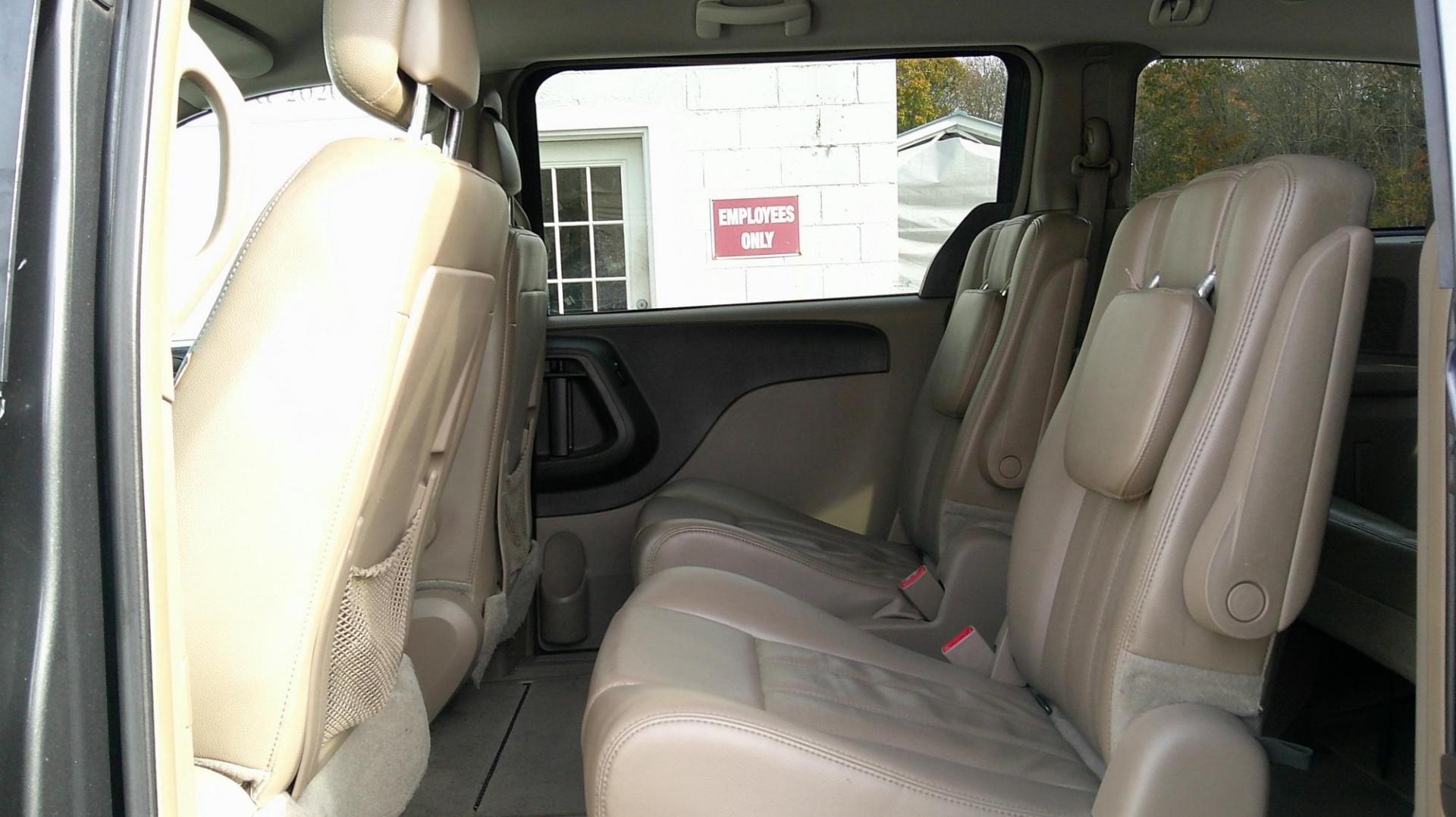 2012 BLACK Chrysler Town & Country Touring (2C4RC1BG0CR) with an 3.6L V6 DOHC 24V engine, 6-Speed Automatic transmission, located at 540a Delsea Drive, Sewell, NJ, 08080, (987) 867-5309, 39.752560, -75.111206 - Photo#15