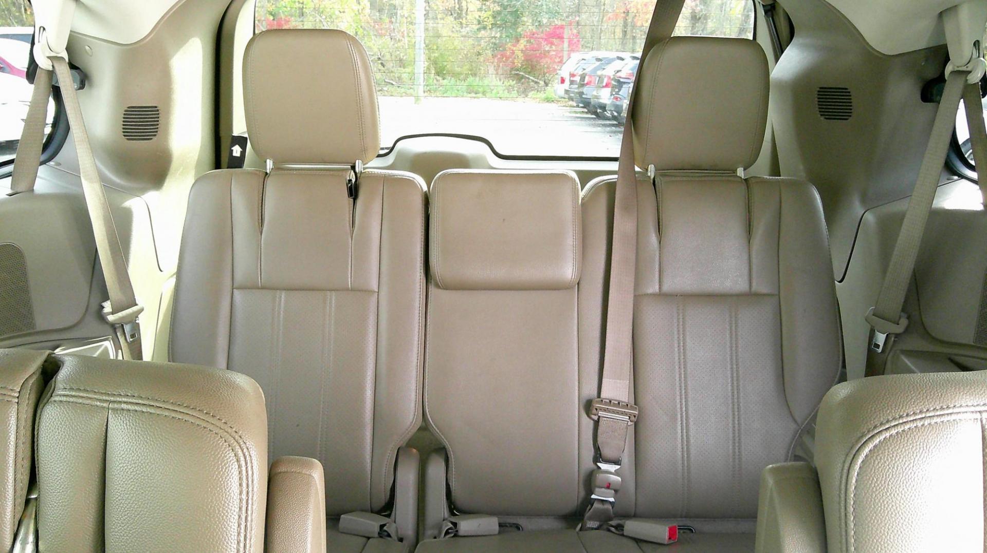 2012 BLACK Chrysler Town & Country Touring (2C4RC1BG0CR) with an 3.6L V6 DOHC 24V engine, 6-Speed Automatic transmission, located at 540a Delsea Drive, Sewell, NJ, 08080, (987) 867-5309, 39.752560, -75.111206 - Photo#16