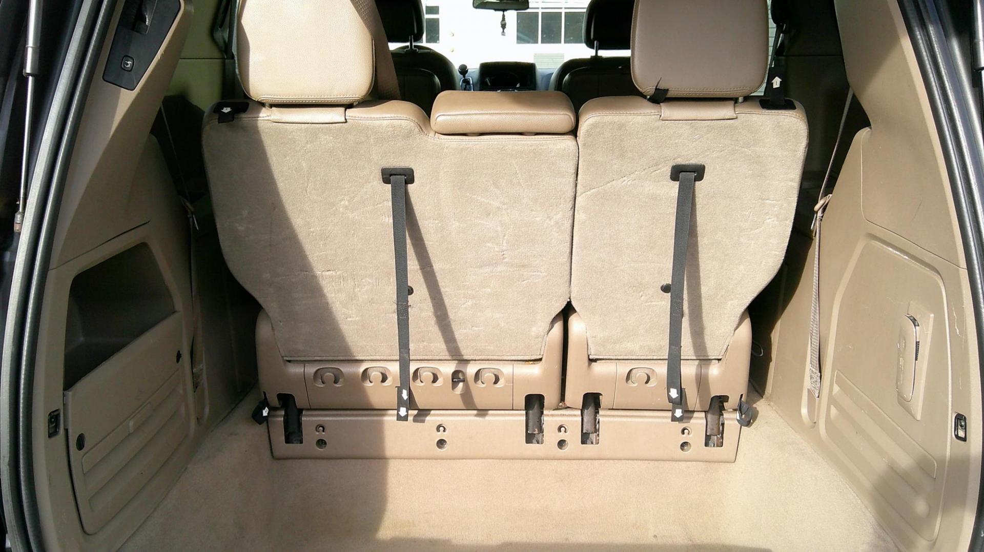 2012 BLACK Chrysler Town & Country Touring (2C4RC1BG0CR) with an 3.6L V6 DOHC 24V engine, 6-Speed Automatic transmission, located at 540a Delsea Drive, Sewell, NJ, 08080, (987) 867-5309, 39.752560, -75.111206 - Photo#24