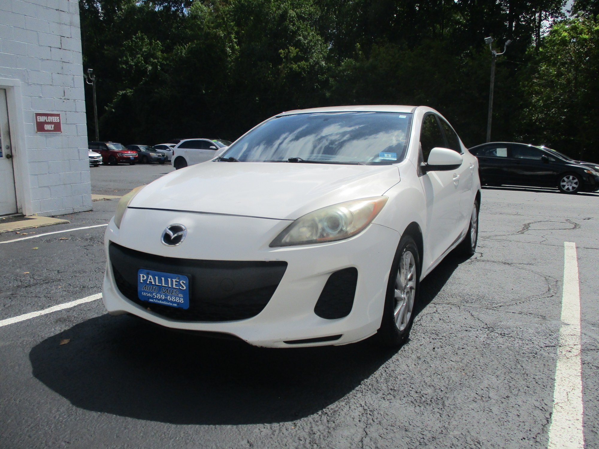 photo of 2012 Mazda MAZDA3 i Touring 4-Door