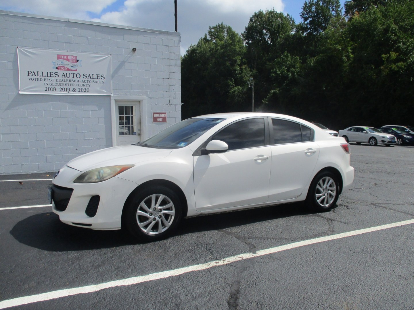 2012 WHITE Mazda MAZDA3 i Touring 4-Door (JM1BL1V89C1) with an 2.0L L4 DOHC 16V engine, located at 540a Delsea Drive, Sewell, NJ, 08080, (987) 867-5309, 39.752560, -75.111206- Photo#1