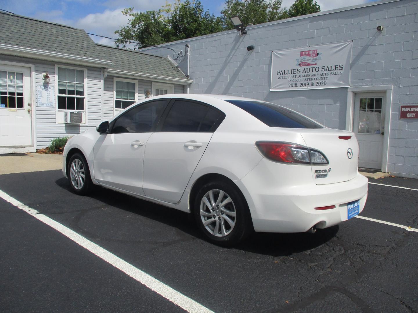2012 WHITE Mazda MAZDA3 i Touring 4-Door (JM1BL1V89C1) with an 2.0L L4 DOHC 16V engine, located at 540a Delsea Drive, Sewell, NJ, 08080, (987) 867-5309, 39.752560, -75.111206- Photo#3