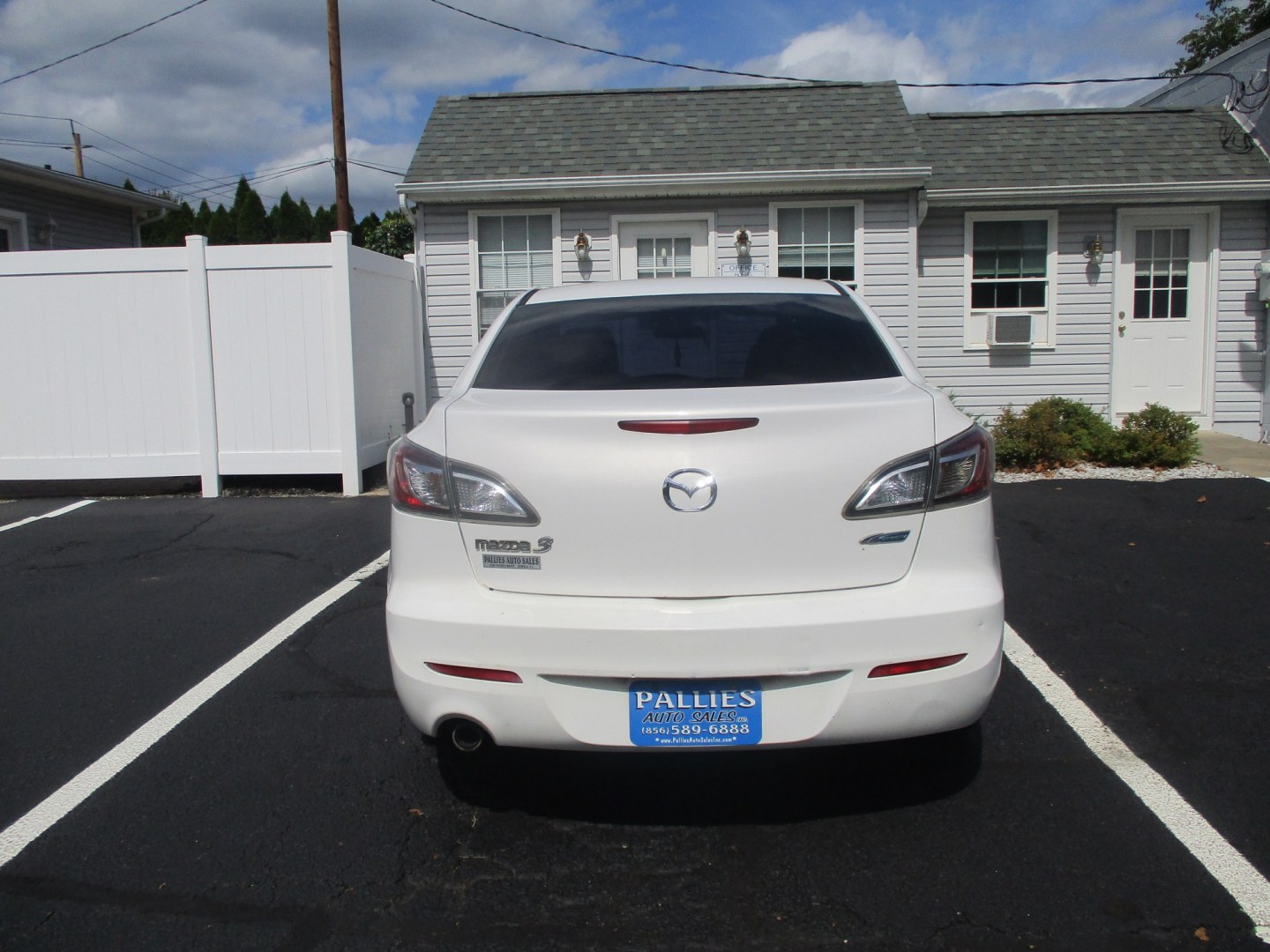 2012 WHITE Mazda MAZDA3 i Touring 4-Door (JM1BL1V89C1) with an 2.0L L4 DOHC 16V engine, located at 540a Delsea Drive, Sewell, NJ, 08080, (987) 867-5309, 39.752560, -75.111206- Photo#6