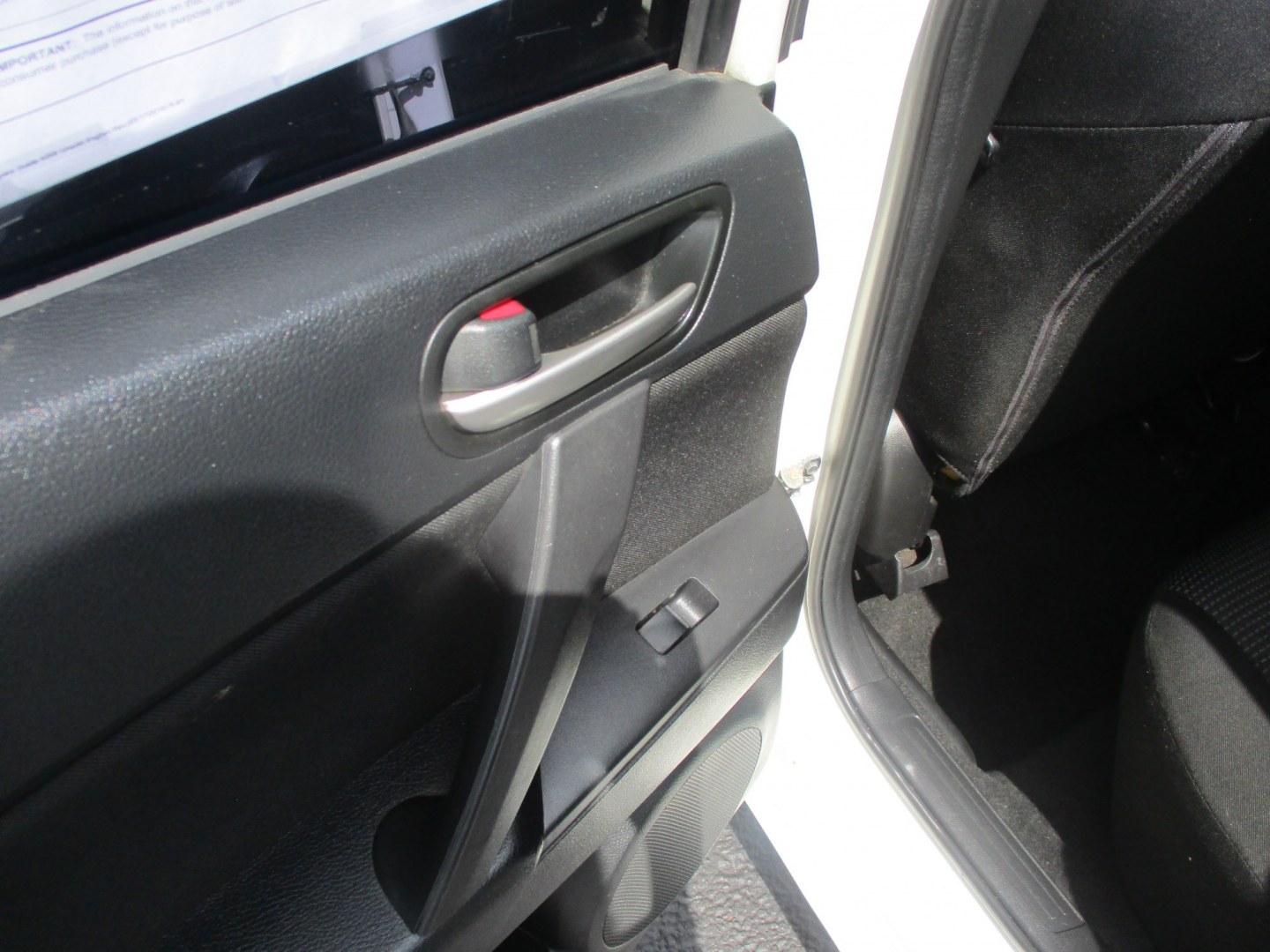 2012 WHITE Mazda MAZDA3 i Touring 4-Door (JM1BL1V89C1) with an 2.0L L4 DOHC 16V engine, located at 540a Delsea Drive, Sewell, NJ, 08080, (987) 867-5309, 39.752560, -75.111206- Photo#17