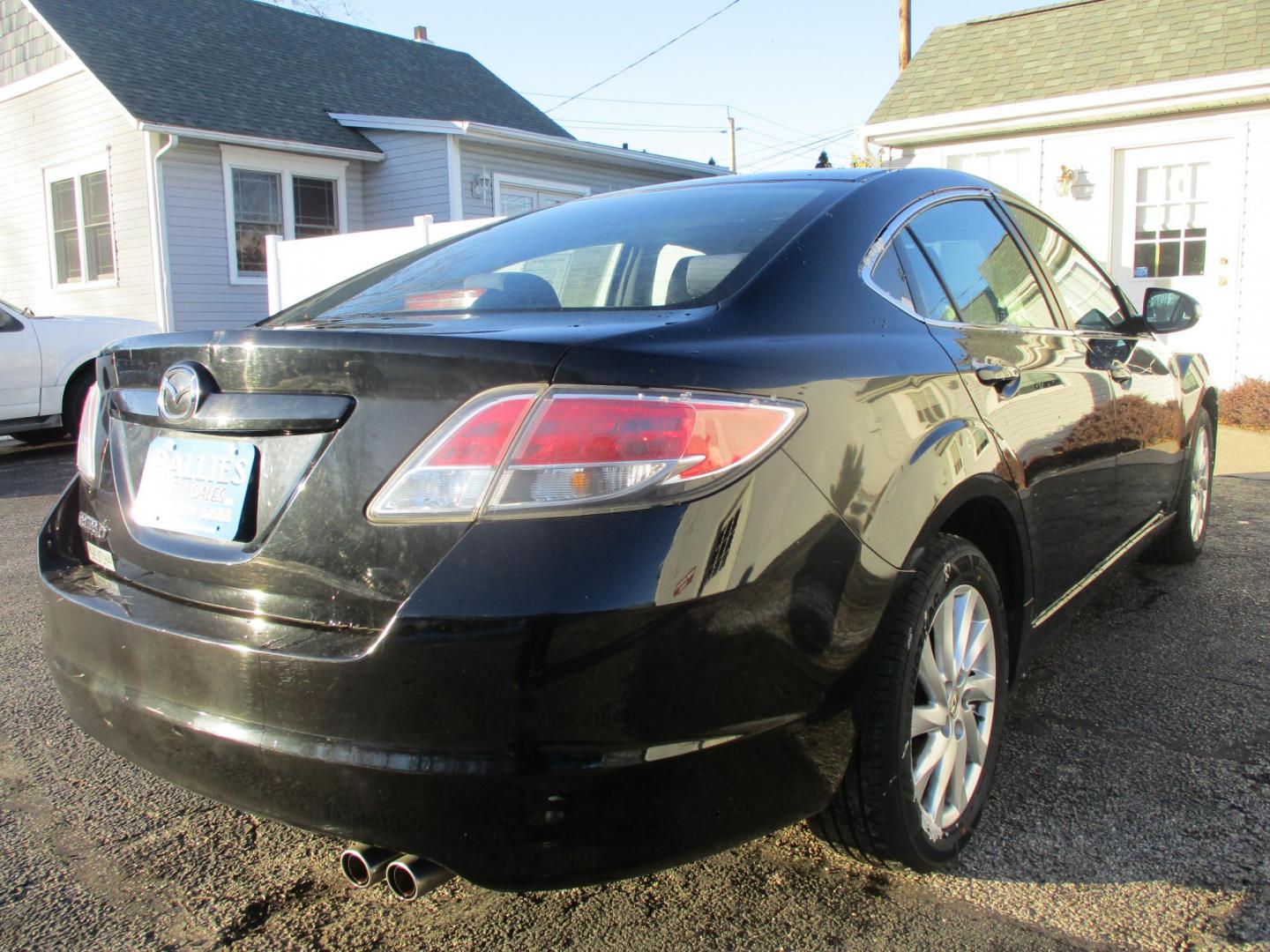 2011 BLACK Mazda MAZDA6 I Grand Touring (1YVHZ8CH6B5) with an 2.5L L4 DOHC 16V engine, 5-Speed Automatic transmission, located at 540a Delsea Drive, Sewell, NJ, 08080, (987) 867-5309, 39.752560, -75.111206 - Photo#4