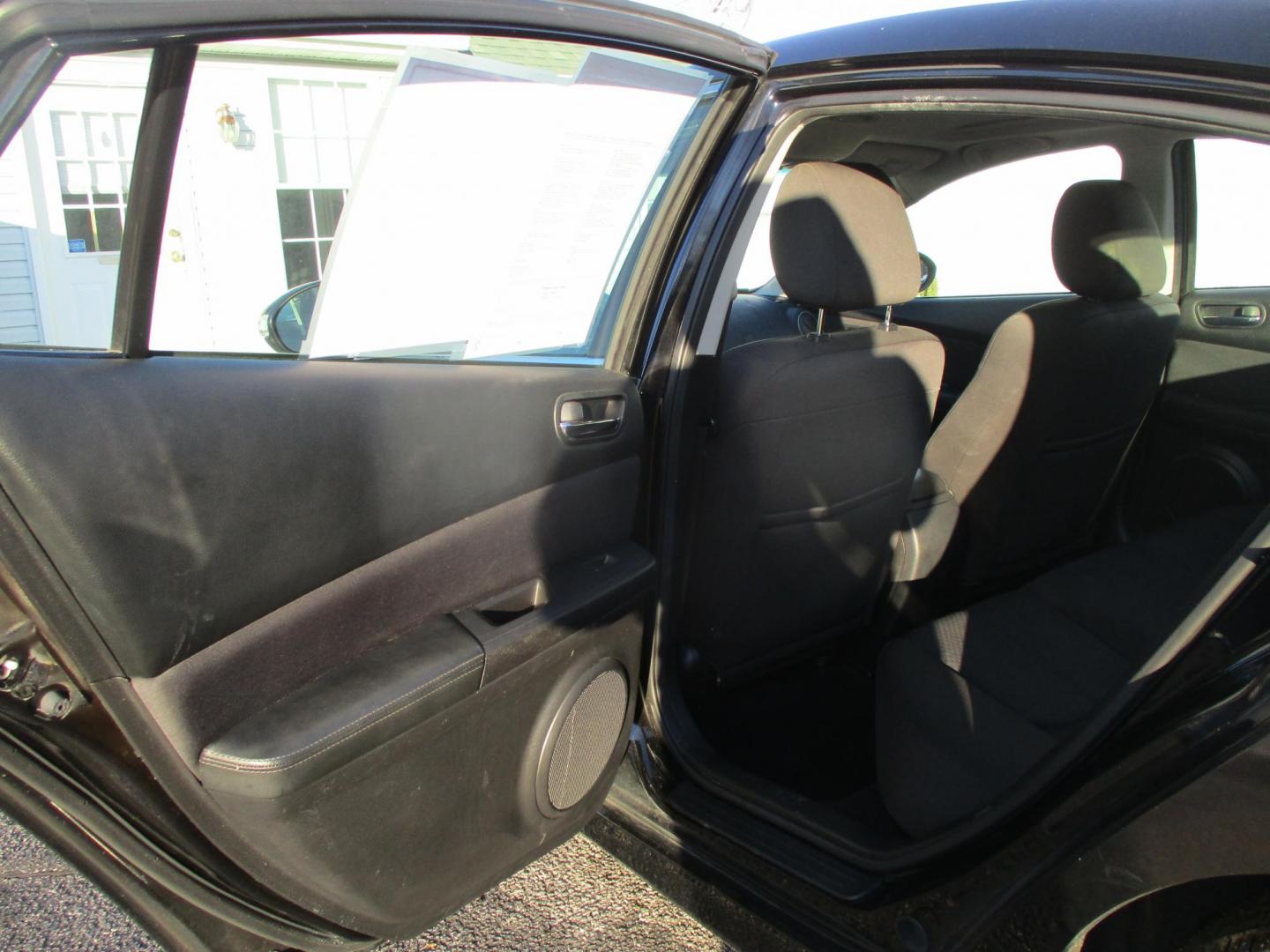 2011 BLACK Mazda MAZDA6 I Grand Touring (1YVHZ8CH6B5) with an 2.5L L4 DOHC 16V engine, 5-Speed Automatic transmission, located at 540a Delsea Drive, Sewell, NJ, 08080, (987) 867-5309, 39.752560, -75.111206 - Photo#11