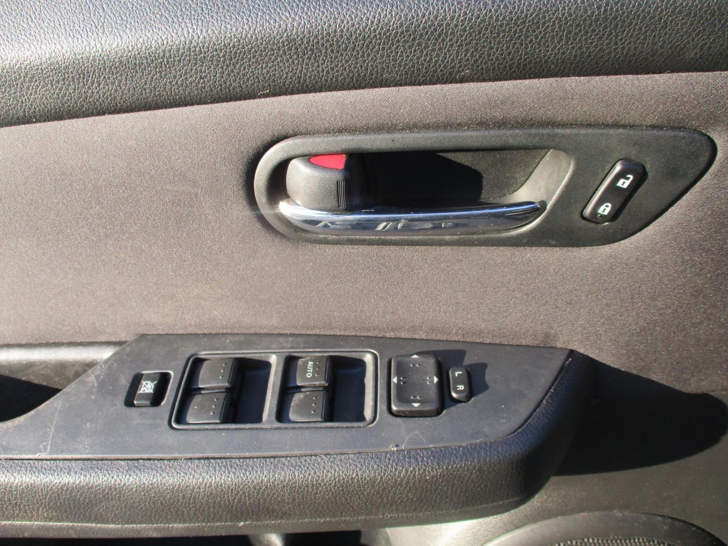 2011 BLACK Mazda MAZDA6 I Grand Touring (1YVHZ8CH6B5) with an 2.5L L4 DOHC 16V engine, 5-Speed Automatic transmission, located at 540a Delsea Drive, Sewell, NJ, 08080, (987) 867-5309, 39.752560, -75.111206 - Photo#9