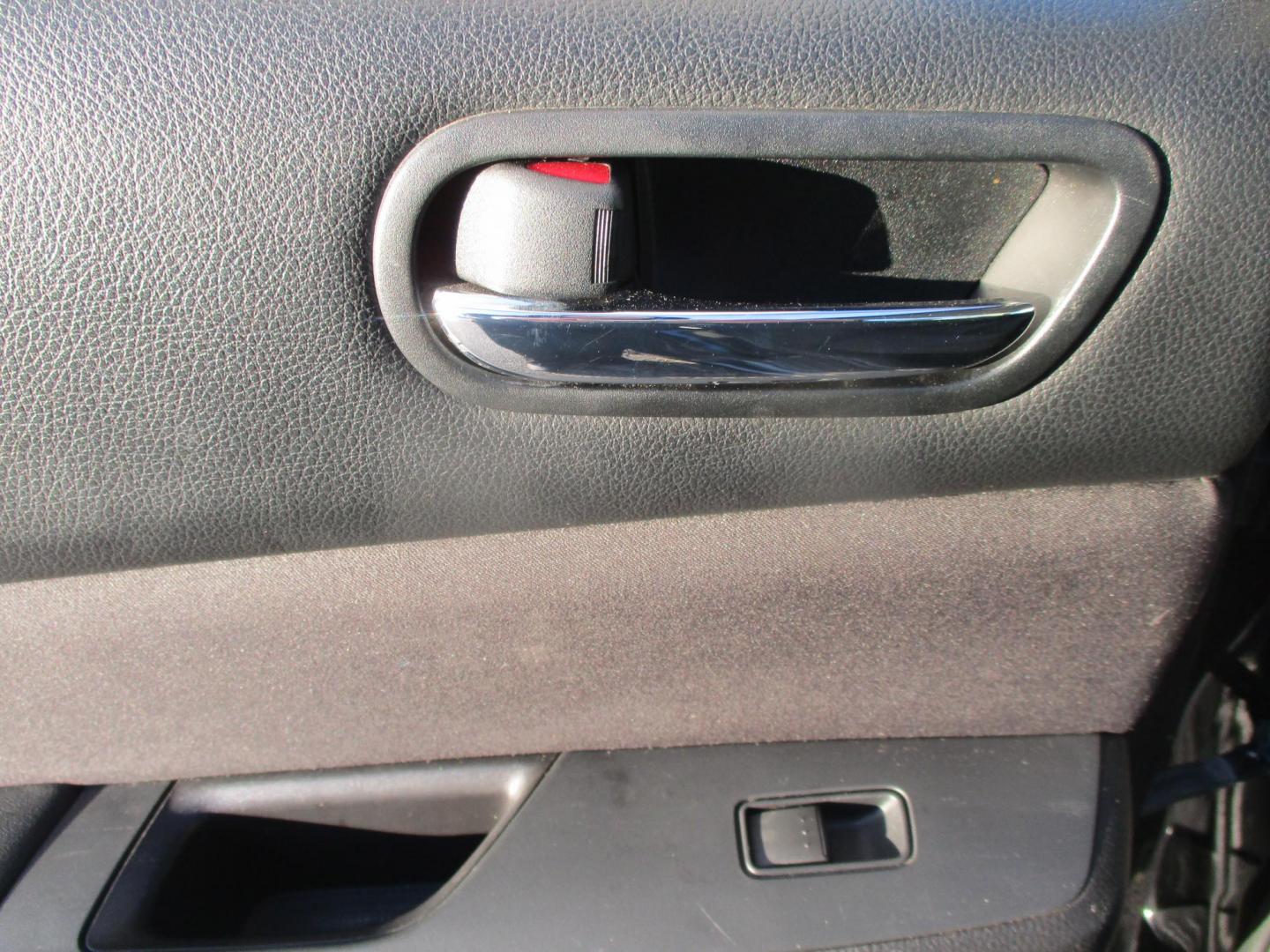 2011 BLACK Mazda MAZDA6 I Grand Touring (1YVHZ8CH6B5) with an 2.5L L4 DOHC 16V engine, 5-Speed Automatic transmission, located at 540a Delsea Drive, Sewell, NJ, 08080, (987) 867-5309, 39.752560, -75.111206 - Photo#12