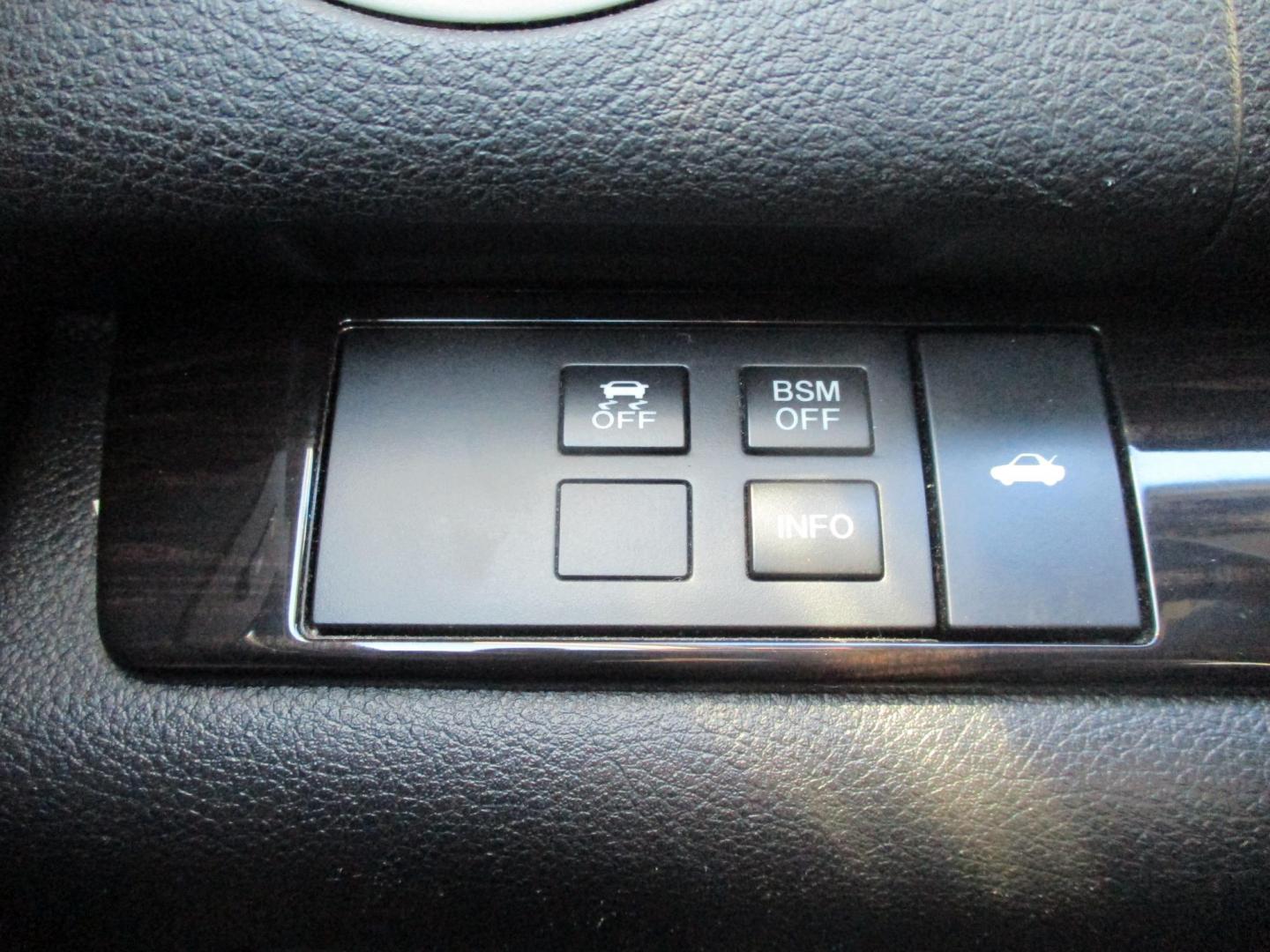 2011 BLACK Mazda MAZDA6 I Grand Touring (1YVHZ8CH6B5) with an 2.5L L4 DOHC 16V engine, 5-Speed Automatic transmission, located at 540a Delsea Drive, Sewell, NJ, 08080, (987) 867-5309, 39.752560, -75.111206 - Photo#22