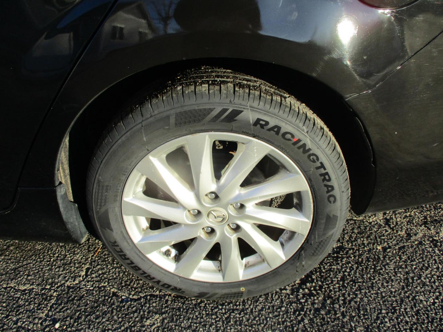 2011 BLACK Mazda MAZDA6 I Grand Touring (1YVHZ8CH6B5) with an 2.5L L4 DOHC 16V engine, 5-Speed Automatic transmission, located at 540a Delsea Drive, Sewell, NJ, 08080, (987) 867-5309, 39.752560, -75.111206 - Photo#26