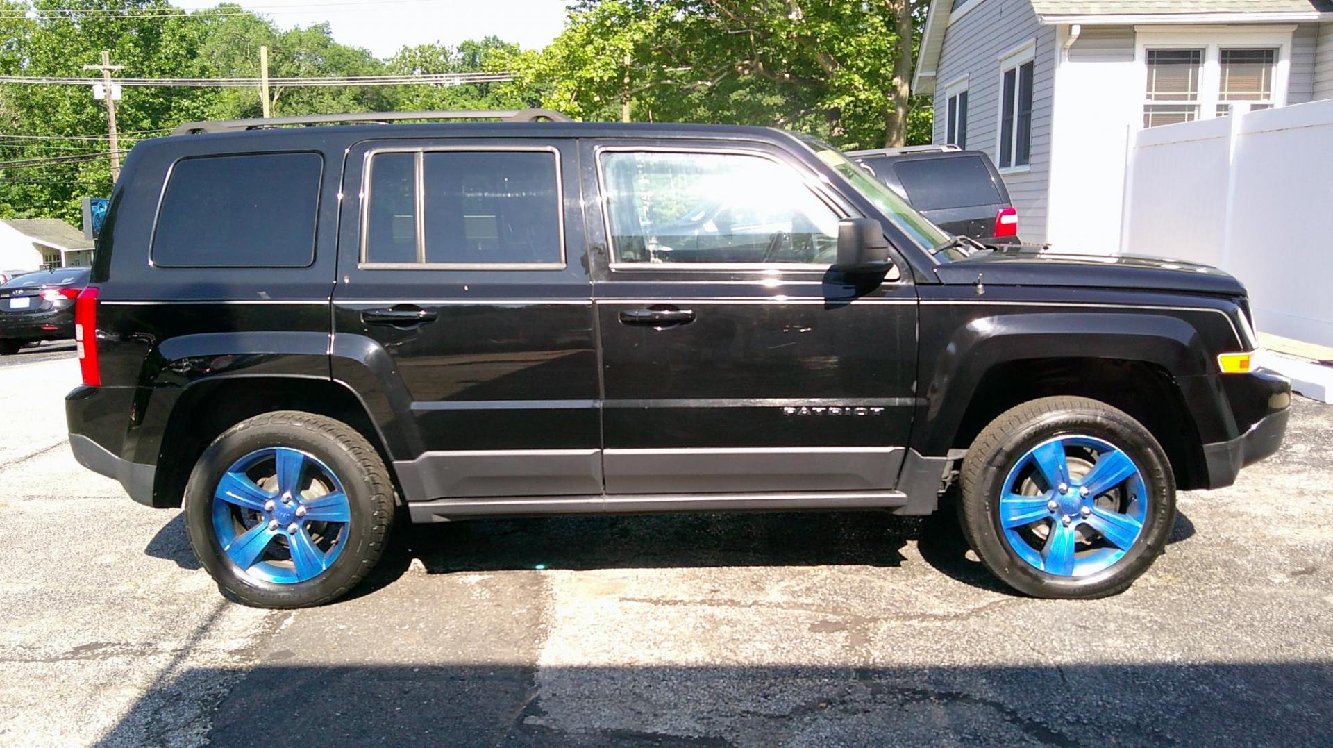 2014 BLACK Jeep Patriot LATITUDE 4WD (1C4NJRFB9ED) with an 2.4L L4 DOHV 16V engine, AUTOMATIC transmission, located at 540a Delsea Drive, Sewell, NJ, 08080, (987) 867-5309, 39.752560, -75.111206 - Photo#8