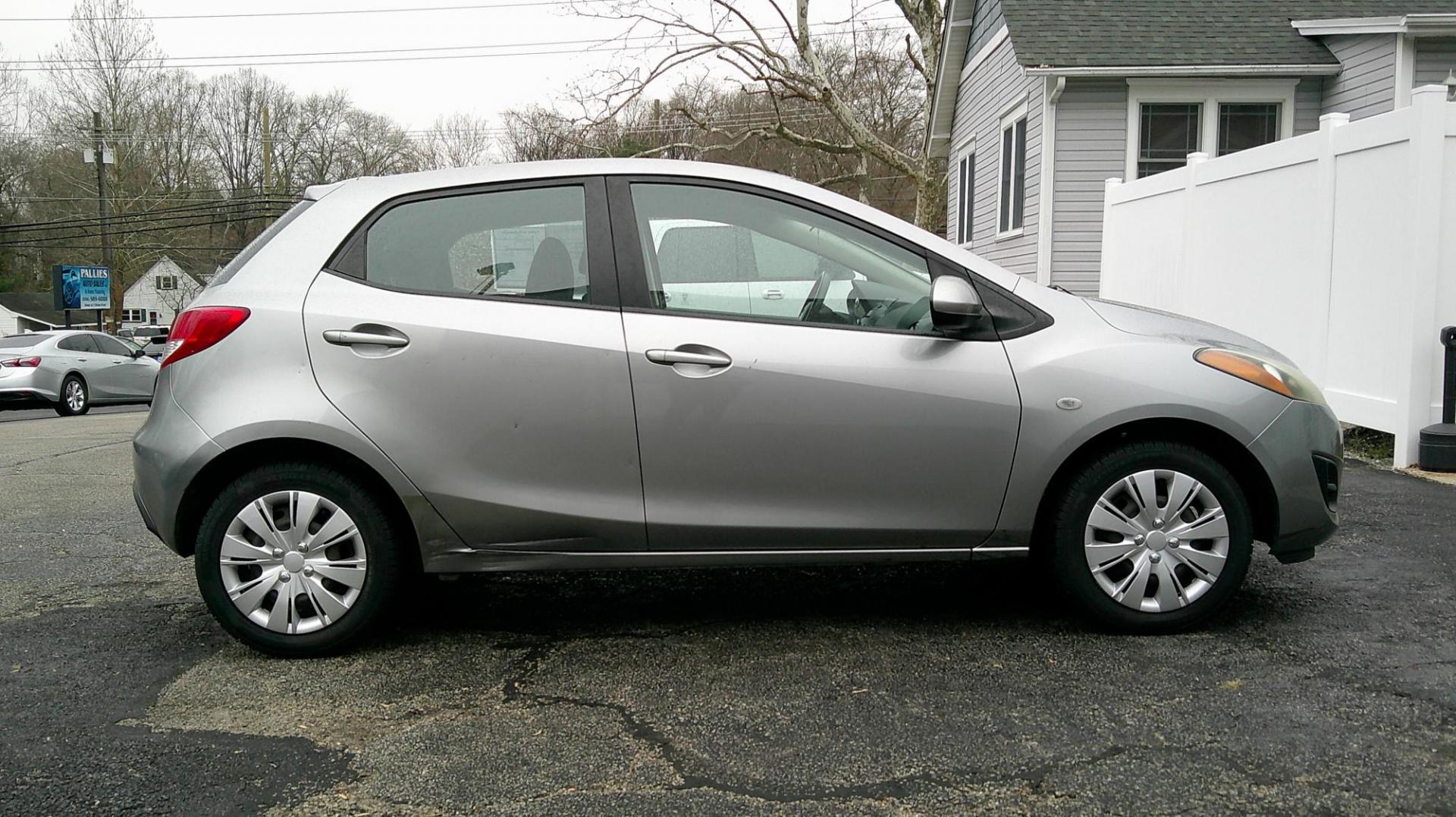 2012 SILVER Mazda MAZDA2 (JM1DE1KZ3C0) , AUTOMATIC transmission, located at 540a Delsea Drive, Sewell, NJ, 08080, (987) 867-5309, 39.752560, -75.111206 - Photo#6