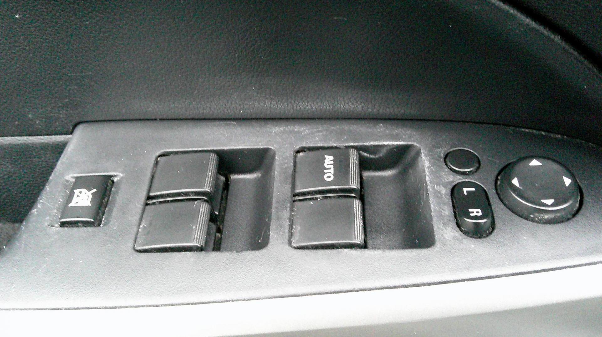 2012 SILVER Mazda MAZDA2 (JM1DE1KZ3C0) , AUTOMATIC transmission, located at 540a Delsea Drive, Sewell, NJ, 08080, (987) 867-5309, 39.752560, -75.111206 - Photo#10