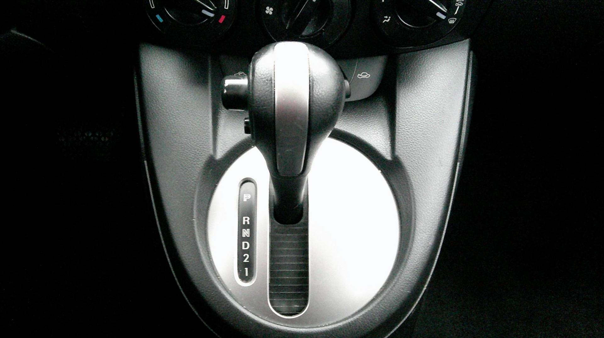 2012 SILVER Mazda MAZDA2 (JM1DE1KZ3C0) , AUTOMATIC transmission, located at 540a Delsea Drive, Sewell, NJ, 08080, (987) 867-5309, 39.752560, -75.111206 - Photo#19