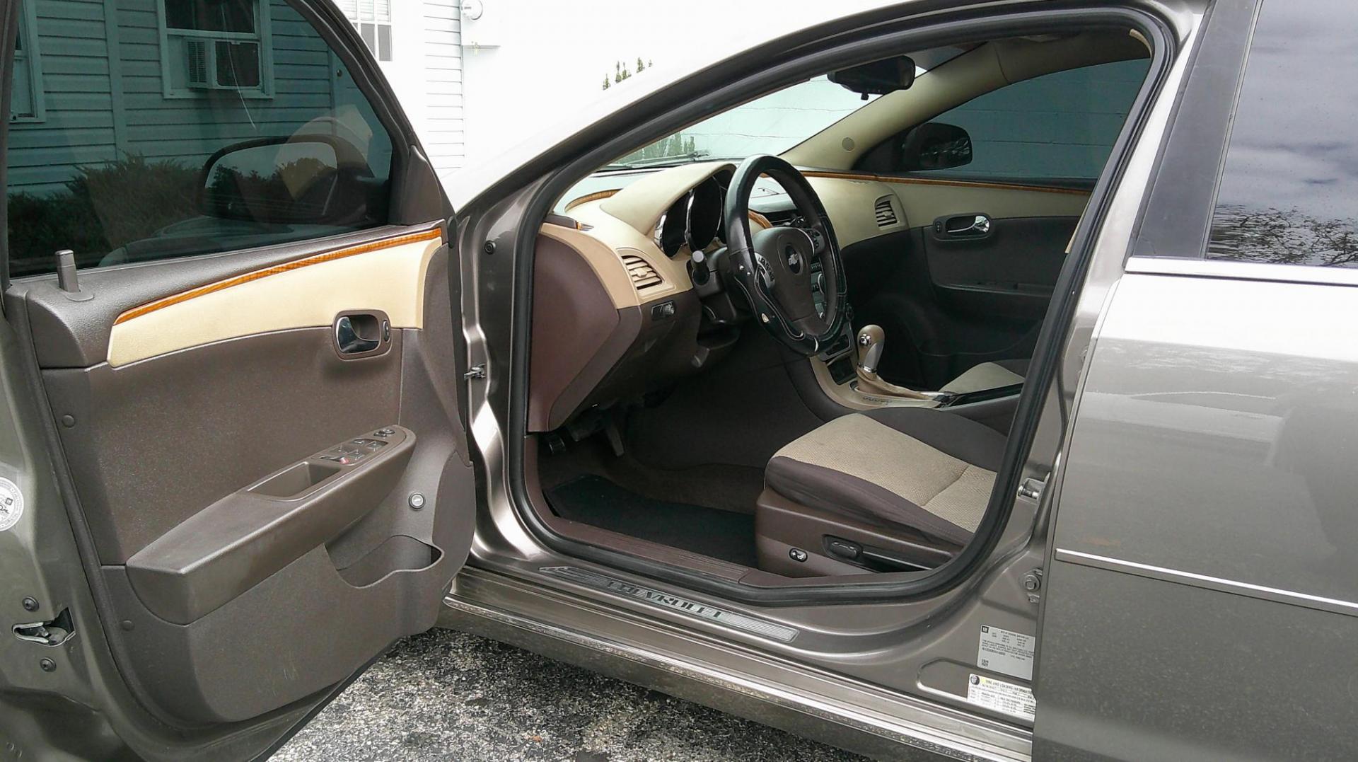 2010 BROWN Chevrolet Malibu LT (1G1ZC5EB3A4) with an 2.4L L4 DOHV 16V engine, 6-SPEED AUTOMATIC transmission, located at 540a Delsea Drive, Sewell, NJ, 08080, (987) 867-5309, 39.752560, -75.111206 - Photo#9