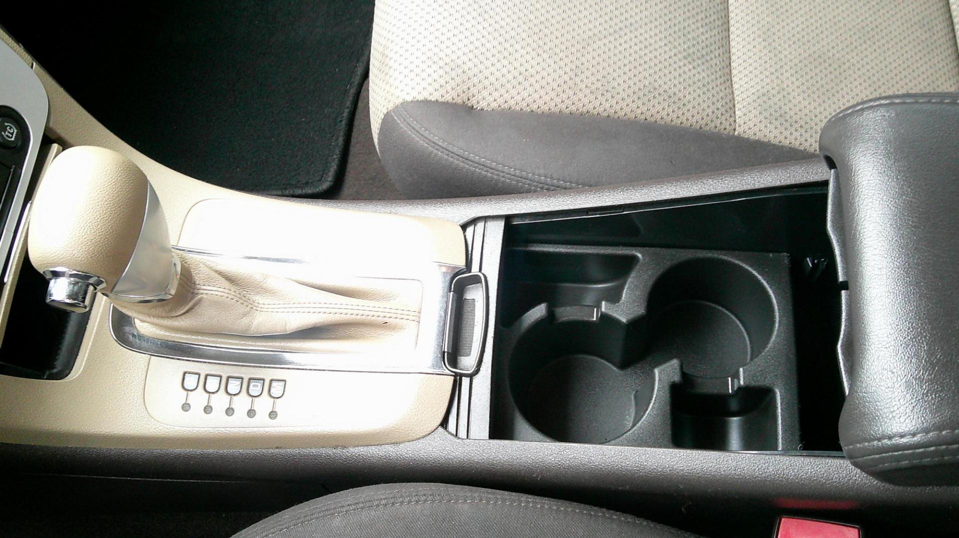 2010 BROWN Chevrolet Malibu LT (1G1ZC5EB3A4) with an 2.4L L4 DOHV 16V engine, 6-SPEED AUTOMATIC transmission, located at 540a Delsea Drive, Sewell, NJ, 08080, (987) 867-5309, 39.752560, -75.111206 - Photo#18