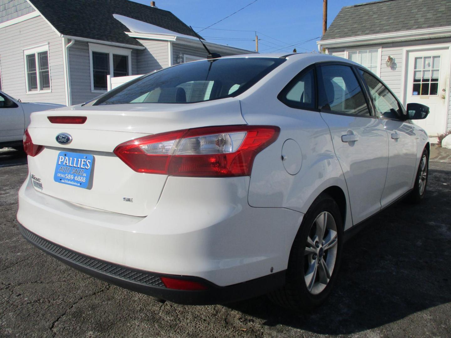 2014 WHITE Ford Focus SE Sedan (1FADP3F28EL) with an 2.0L L4 DOHC 16V engine, located at 540a Delsea Drive, Sewell, NJ, 08080, (987) 867-5309, 39.752560, -75.111206 - Photo#6