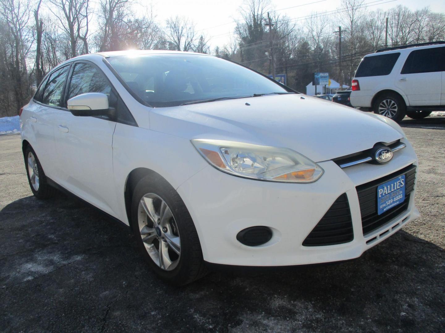 2014 WHITE Ford Focus SE Sedan (1FADP3F28EL) with an 2.0L L4 DOHC 16V engine, located at 540a Delsea Drive, Sewell, NJ, 08080, (987) 867-5309, 39.752560, -75.111206 - Photo#8