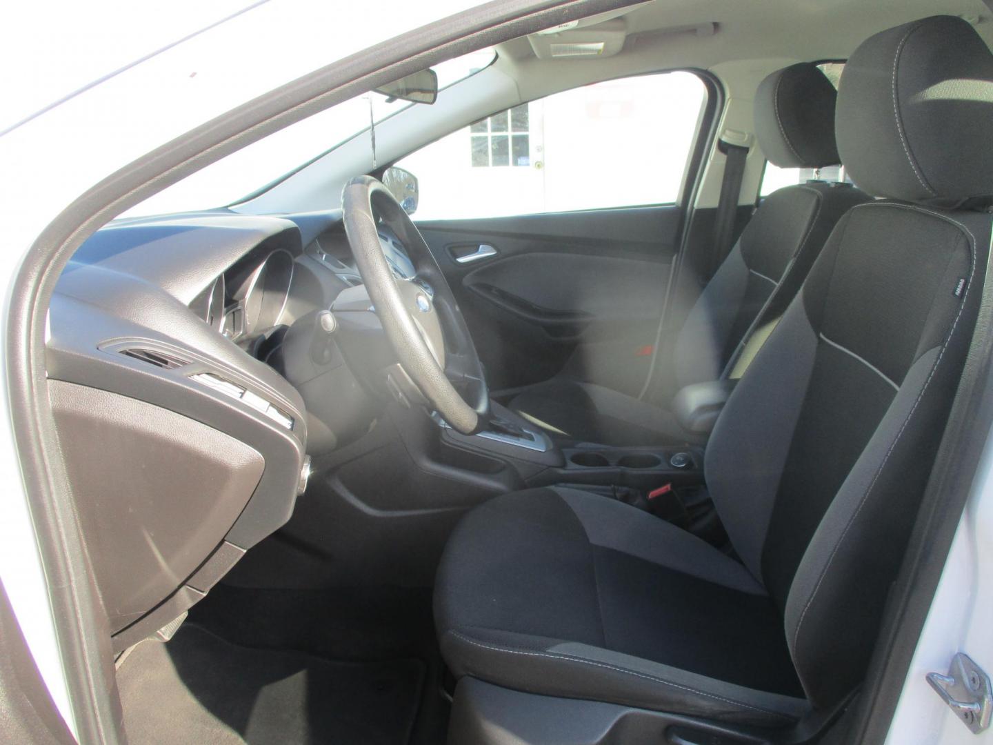 2014 WHITE Ford Focus SE Sedan (1FADP3F28EL) with an 2.0L L4 DOHC 16V engine, located at 540a Delsea Drive, Sewell, NJ, 08080, (987) 867-5309, 39.752560, -75.111206 - Photo#12