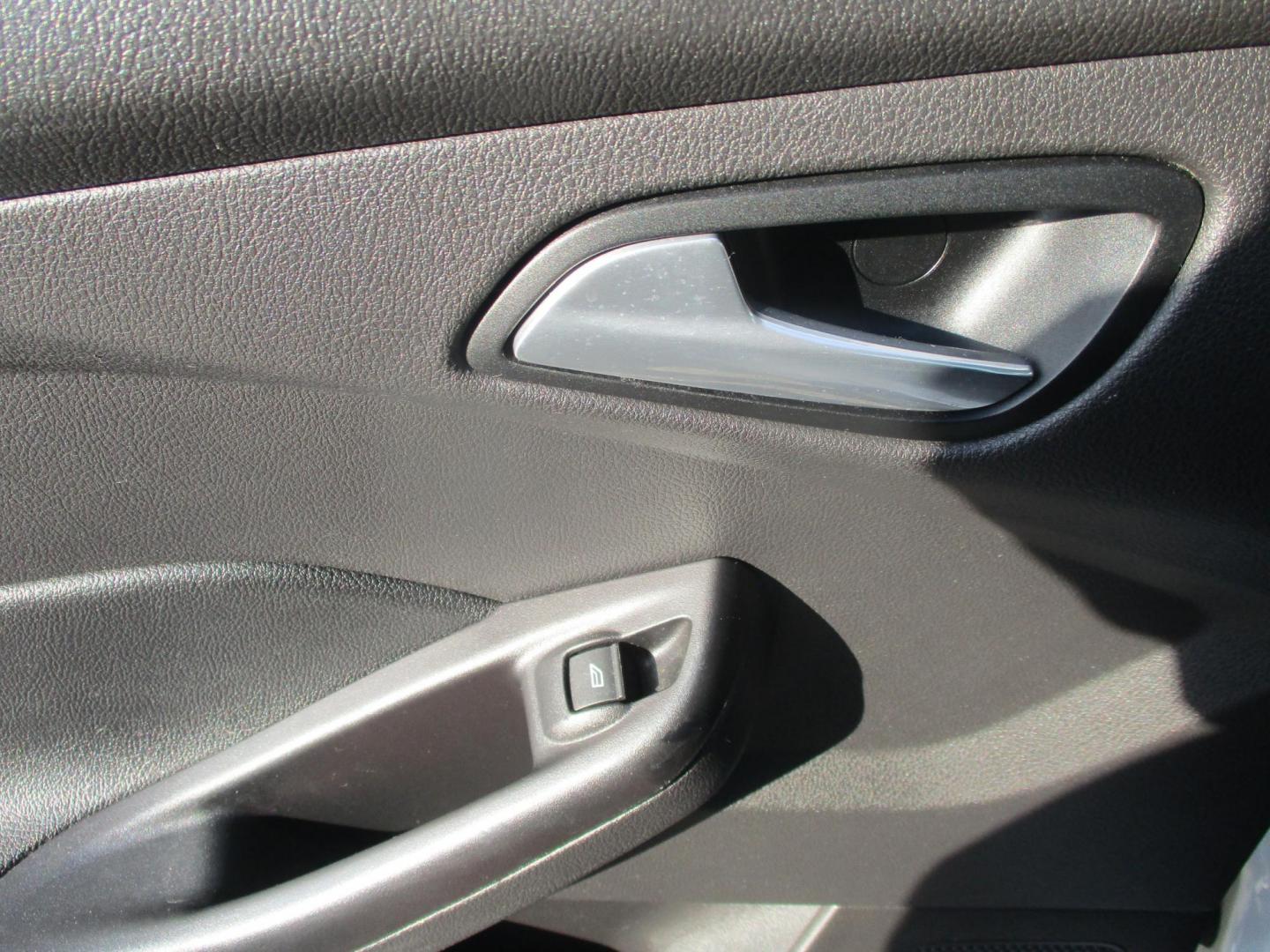 2014 WHITE Ford Focus SE Sedan (1FADP3F28EL) with an 2.0L L4 DOHC 16V engine, located at 540a Delsea Drive, Sewell, NJ, 08080, (987) 867-5309, 39.752560, -75.111206 - Photo#14