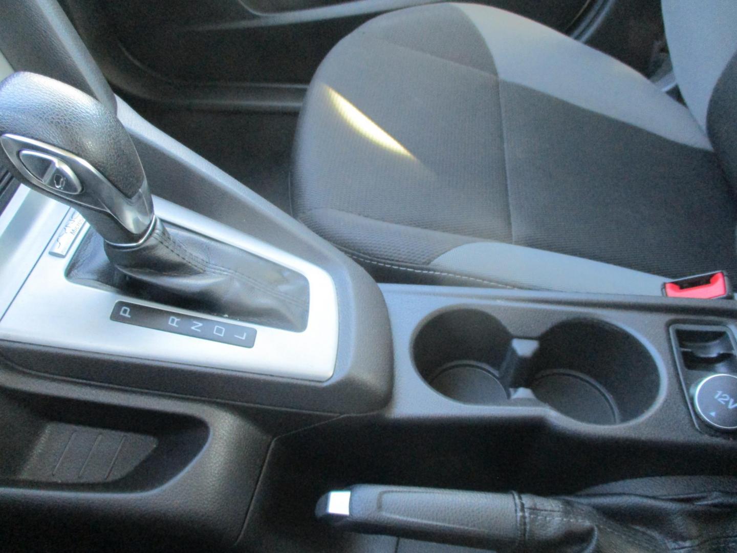 2014 WHITE Ford Focus SE Sedan (1FADP3F28EL) with an 2.0L L4 DOHC 16V engine, located at 540a Delsea Drive, Sewell, NJ, 08080, (987) 867-5309, 39.752560, -75.111206 - Photo#21