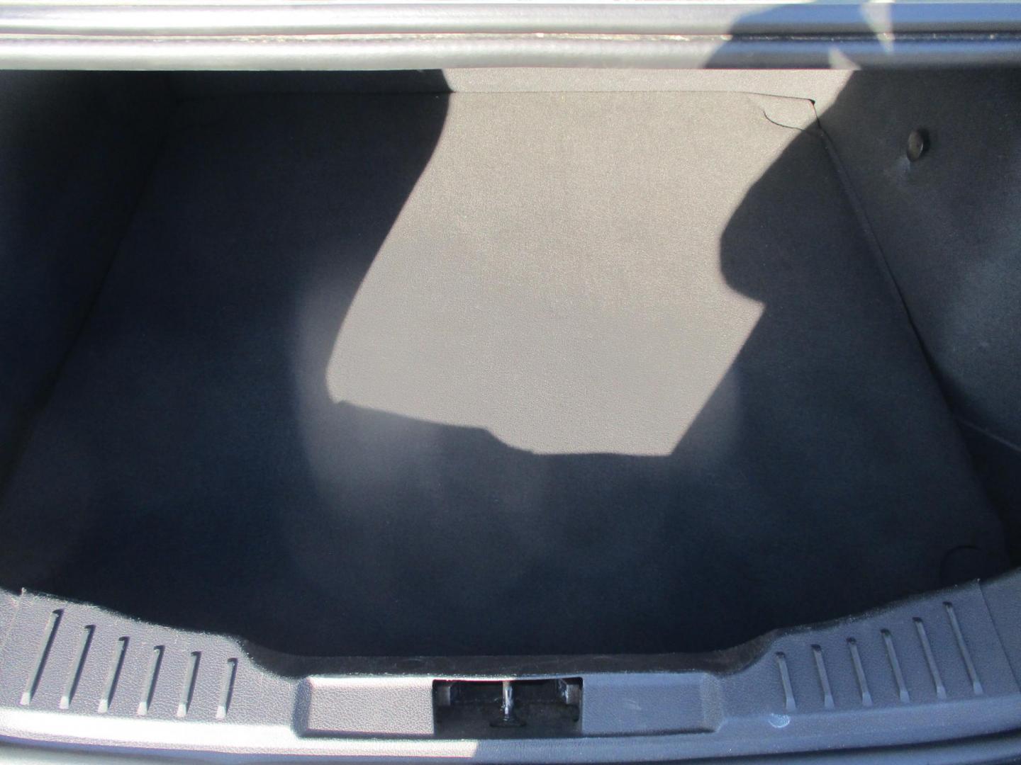 2014 WHITE Ford Focus SE Sedan (1FADP3F28EL) with an 2.0L L4 DOHC 16V engine, located at 540a Delsea Drive, Sewell, NJ, 08080, (987) 867-5309, 39.752560, -75.111206 - Photo#25