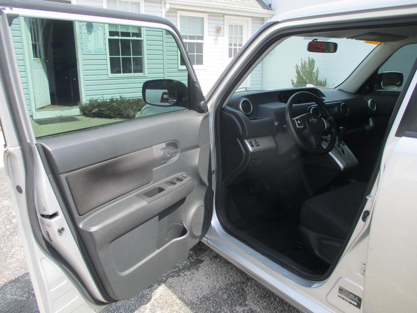 2009 SILVER Scion xB Wagon (JTLKE50E491) with an 2.4L L4 DOHC 16V engine, located at 540a Delsea Drive, Sewell, NJ, 08080, (987) 867-5309, 39.752560, -75.111206 - Photo#9