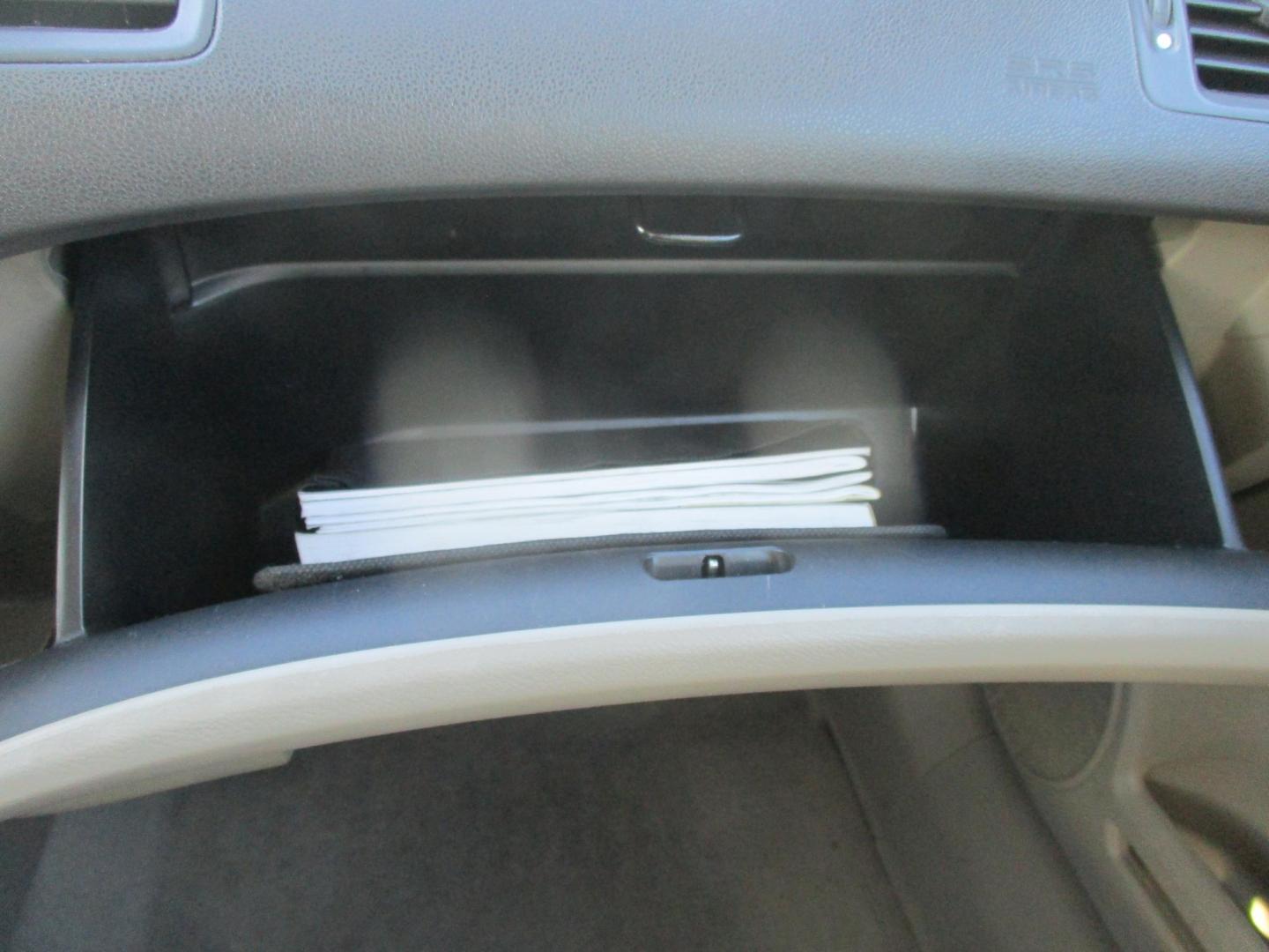 2011 WHITE Honda Civic (2HGFA1F59BH) , located at 540a Delsea Drive, Sewell, NJ, 08080, (987) 867-5309, 39.752560, -75.111206 - Photo#21