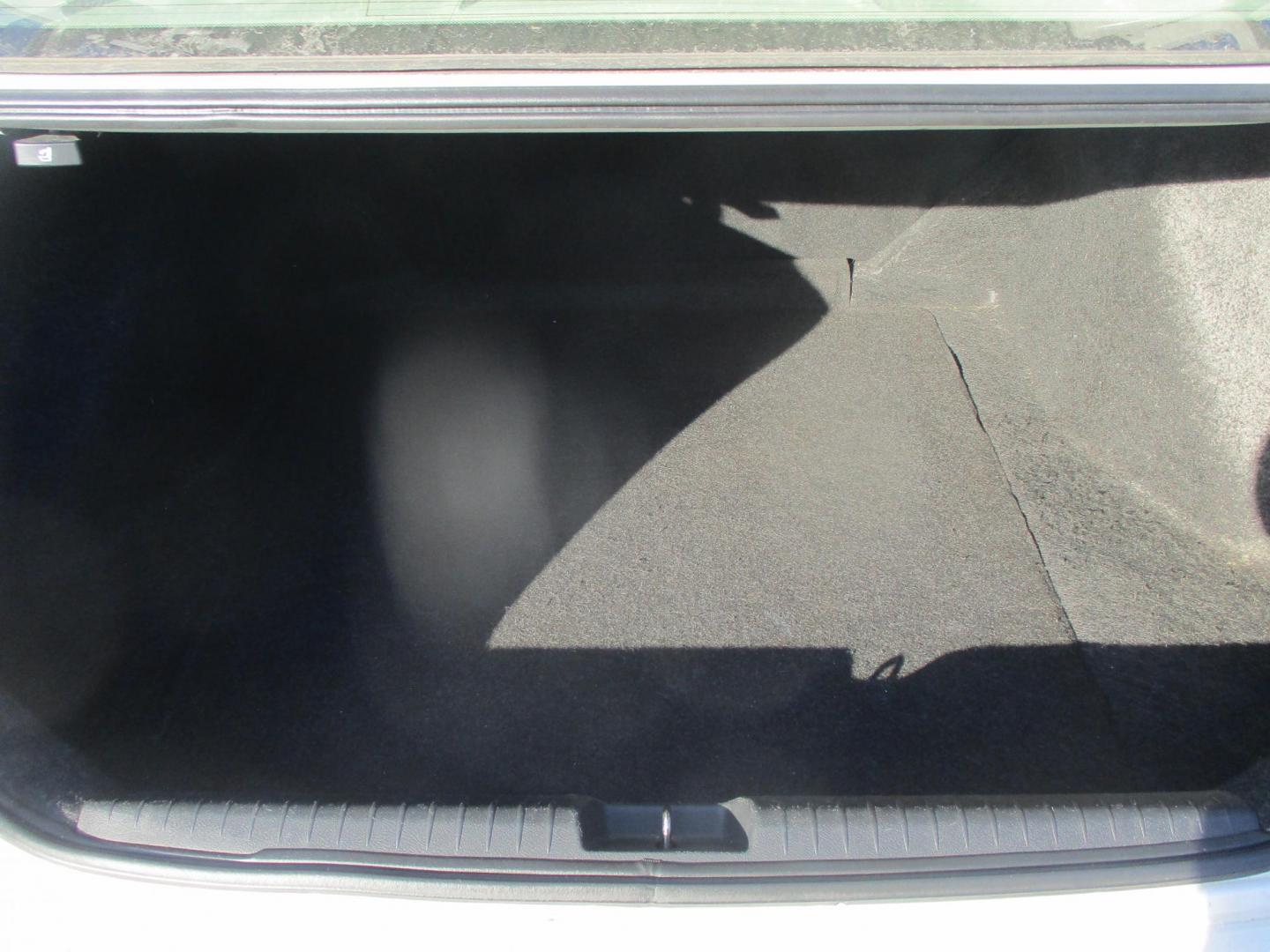 2011 WHITE Honda Civic (2HGFA1F59BH) , located at 540a Delsea Drive, Sewell, NJ, 08080, (987) 867-5309, 39.752560, -75.111206 - Photo#23