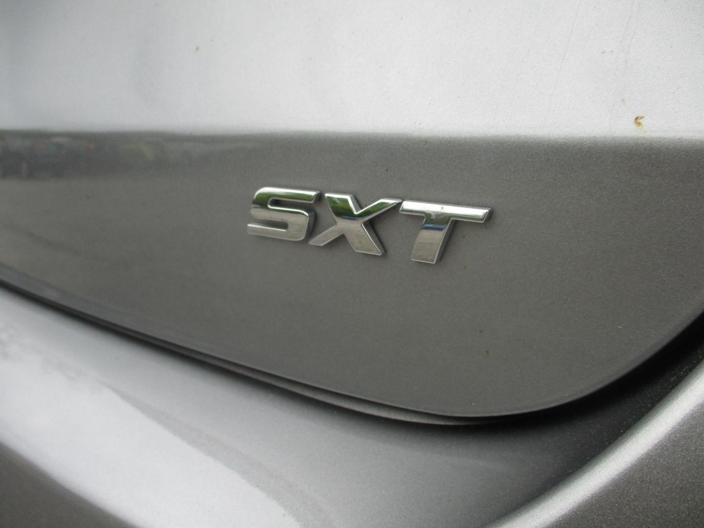 2015 SILVER Dodge Dart SXT (1C3CDFBB3FD) with an 2.4L L4 DOHC 16V engine, AUTOMATIC transmission, located at 540a Delsea Drive, Sewell, NJ, 08080, (987) 867-5309, 39.752560, -75.111206 - Photo#5