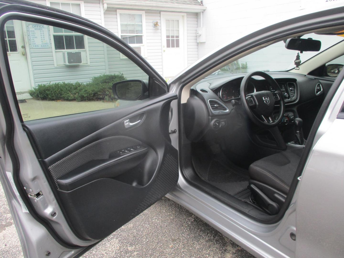 2015 SILVER Dodge Dart SXT (1C3CDFBB3FD) with an 2.4L L4 DOHC 16V engine, AUTOMATIC transmission, located at 540a Delsea Drive, Sewell, NJ, 08080, (987) 867-5309, 39.752560, -75.111206 - Photo#10