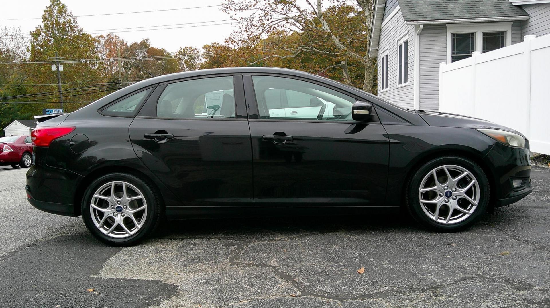 2015 BLACK Ford Focus (1FADP3F24FL) , AUTOMATIC transmission, located at 540a Delsea Drive, Sewell, NJ, 08080, (987) 867-5309, 39.752560, -75.111206 - Photo#7
