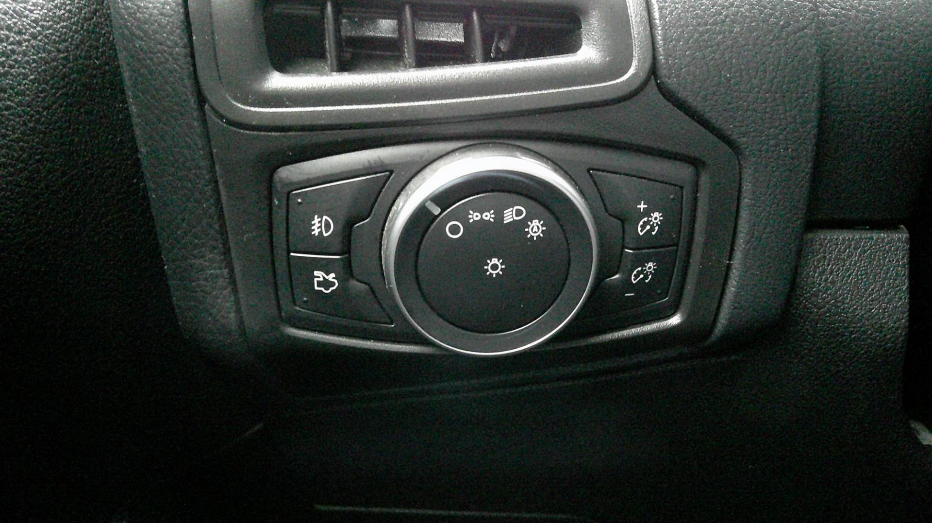 2015 BLACK Ford Focus (1FADP3F24FL) , AUTOMATIC transmission, located at 540a Delsea Drive, Sewell, NJ, 08080, (987) 867-5309, 39.752560, -75.111206 - Photo#23