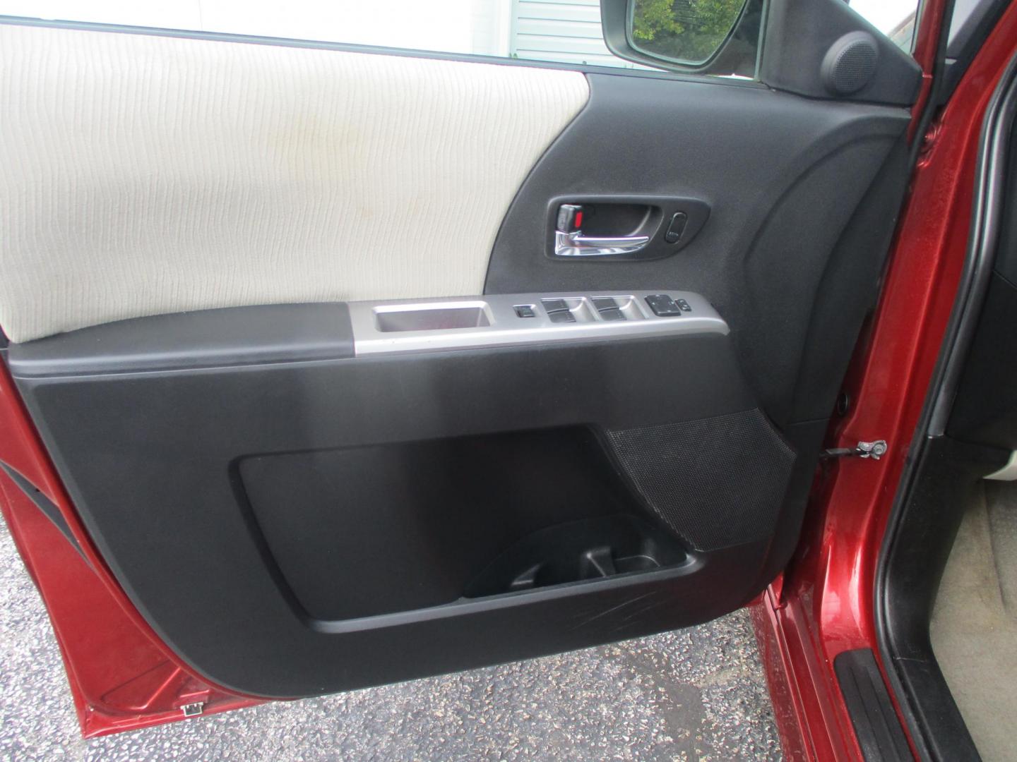 2010 RED Mazda MAZDA5 Grand Touring (JM1CR2WL5A0) with an 2.3L L4 DOHC 16V engine, AUTOMATIC transmission, located at 540a Delsea Drive, Sewell, NJ, 08080, (987) 867-5309, 39.752560, -75.111206 - Photo#15