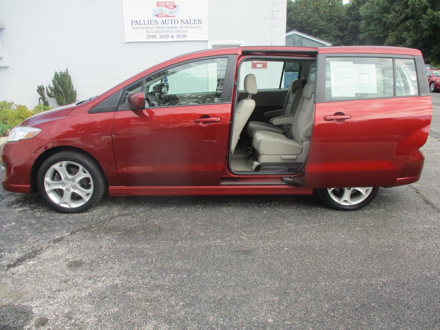 2010 RED Mazda MAZDA5 Grand Touring (JM1CR2WL5A0) with an 2.3L L4 DOHC 16V engine, AUTOMATIC transmission, located at 540a Delsea Drive, Sewell, NJ, 08080, (987) 867-5309, 39.752560, -75.111206 - Photo#17
