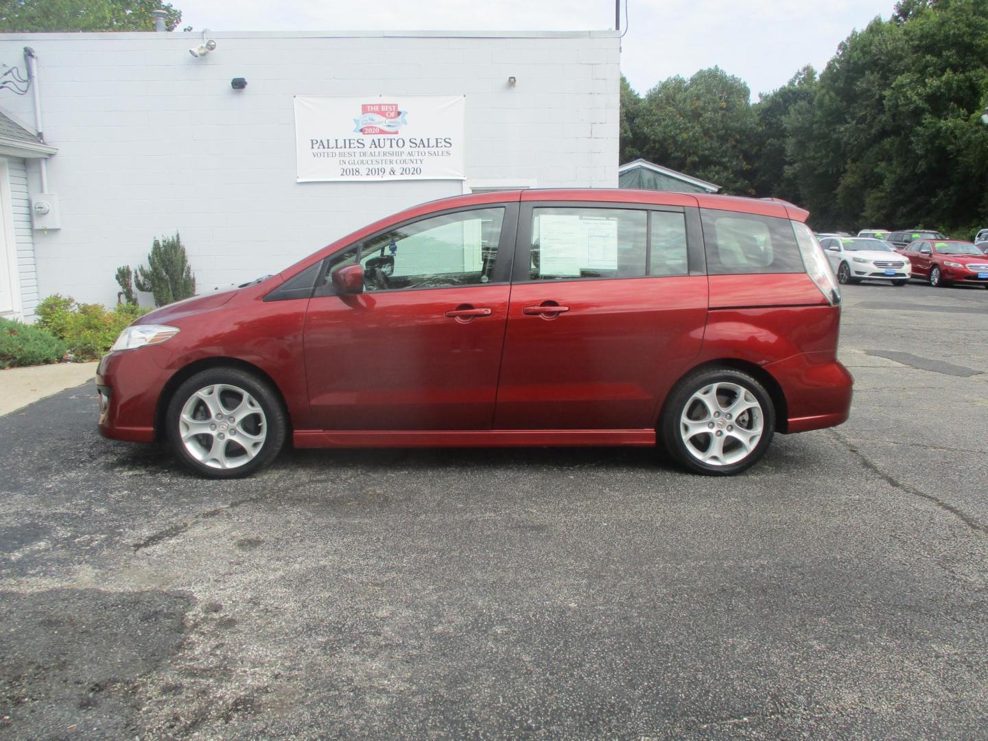 2010 RED Mazda MAZDA5 Grand Touring (JM1CR2WL5A0) with an 2.3L L4 DOHC 16V engine, AUTOMATIC transmission, located at 540a Delsea Drive, Sewell, NJ, 08080, (987) 867-5309, 39.752560, -75.111206 - Photo#4