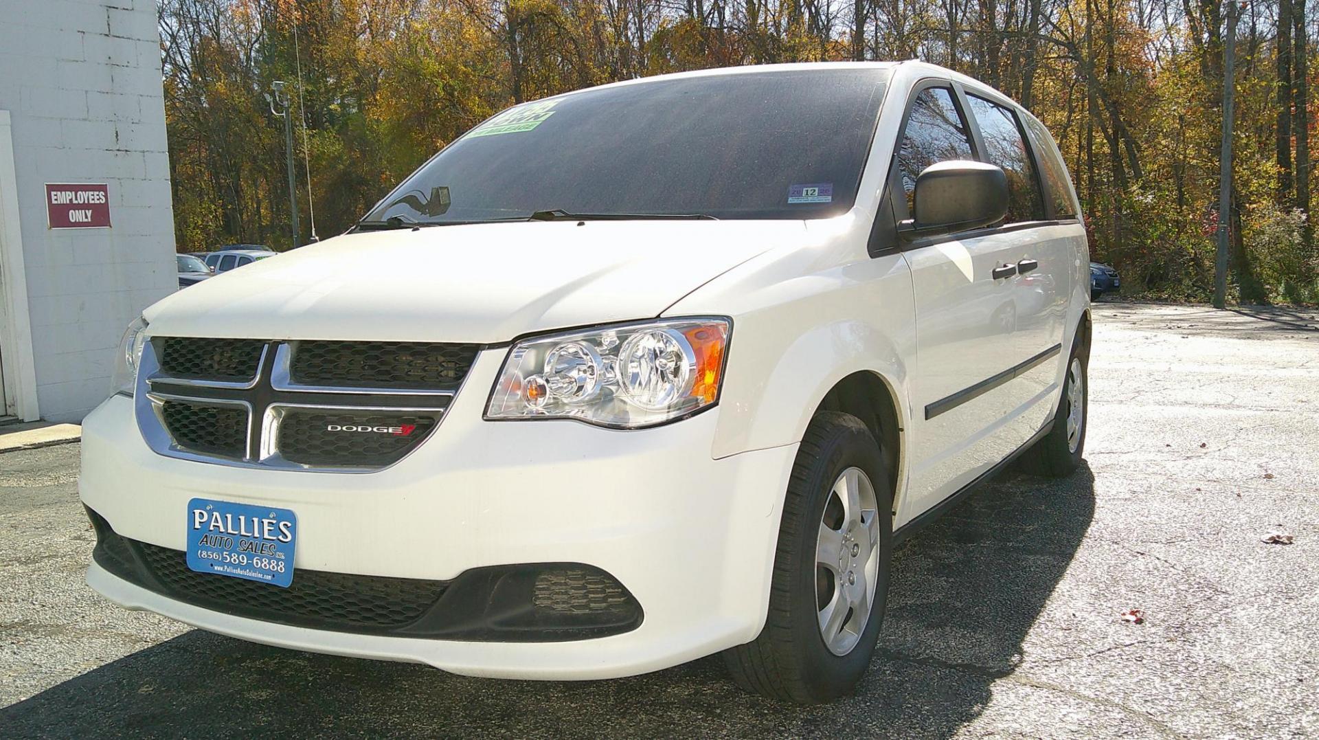 2013 WHITE Dodge Grand Caravan SE (2C4RDGBG6DR) with an 3.6L V6 DOHC 24V engine, 6-Speed Automatic transmission, located at 540a Delsea Drive, Sewell, NJ, 08080, (987) 867-5309, 39.752560, -75.111206 - Photo#0