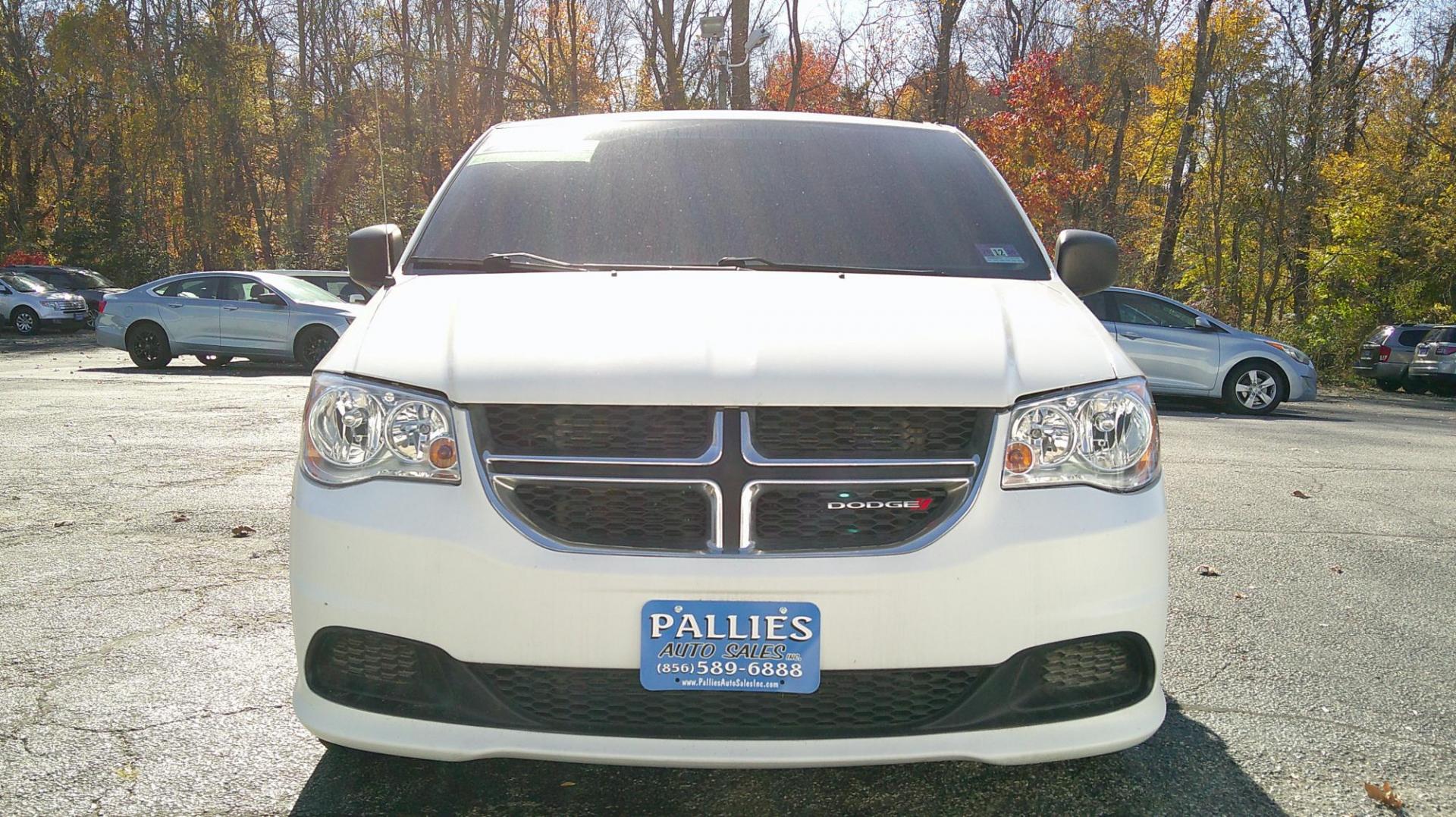 2013 WHITE Dodge Grand Caravan SE (2C4RDGBG6DR) with an 3.6L V6 DOHC 24V engine, 6-Speed Automatic transmission, located at 540a Delsea Drive, Sewell, NJ, 08080, (987) 867-5309, 39.752560, -75.111206 - Photo#8