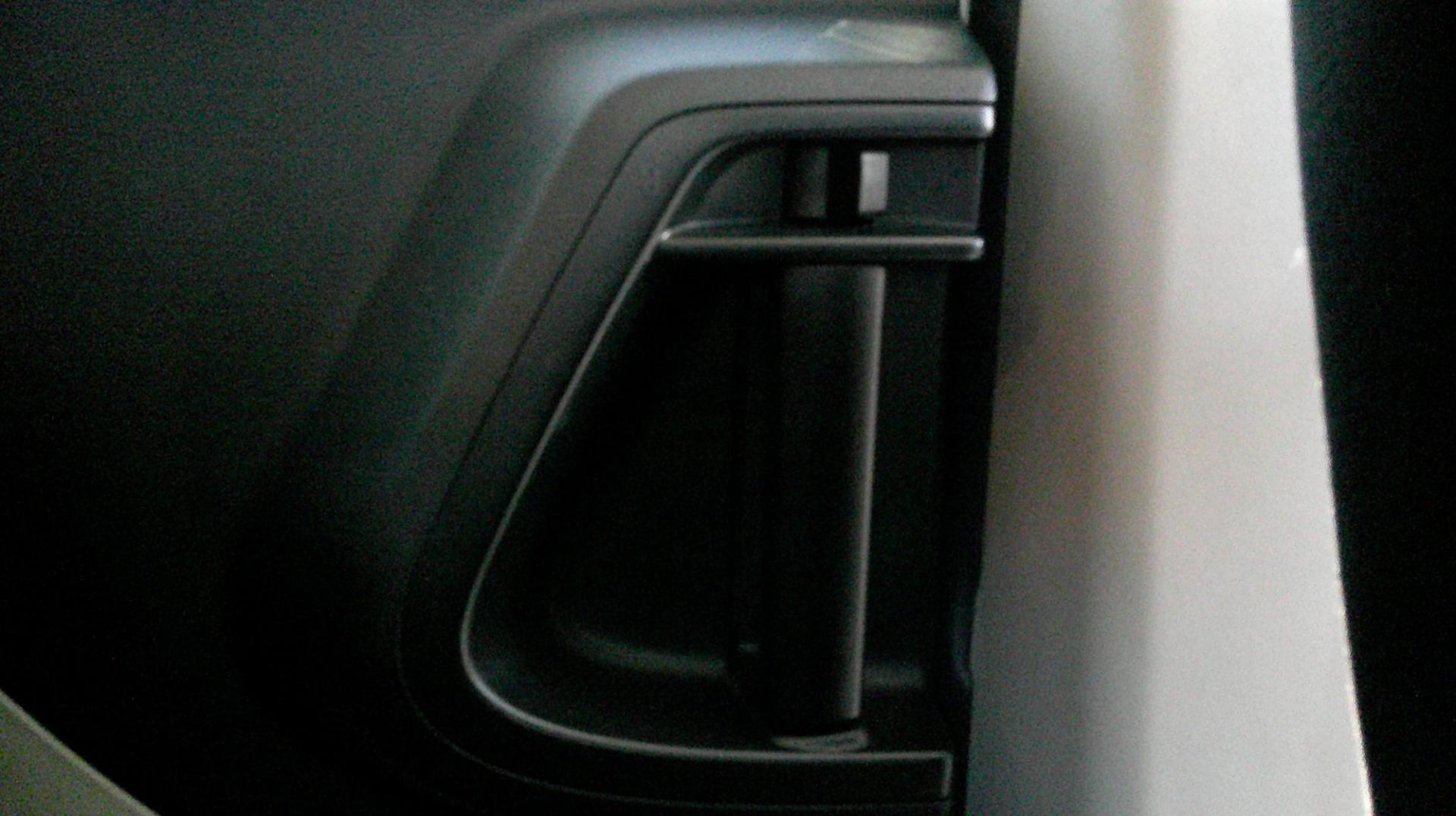 2013 WHITE Dodge Grand Caravan SE (2C4RDGBG6DR) with an 3.6L V6 DOHC 24V engine, 6-Speed Automatic transmission, located at 540a Delsea Drive, Sewell, NJ, 08080, (987) 867-5309, 39.752560, -75.111206 - Photo#13