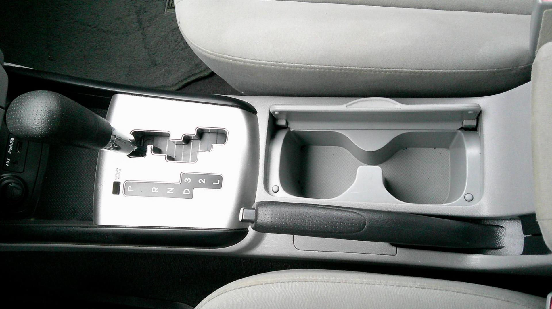 2010 BLUE Hyundai Elantra GLS (KMHDU4AD1AU) with an 2.0L L4 DOHC 16V engine, located at 540a Delsea Drive, Sewell, NJ, 08080, (987) 867-5309, 39.752560, -75.111206 - Photo#17