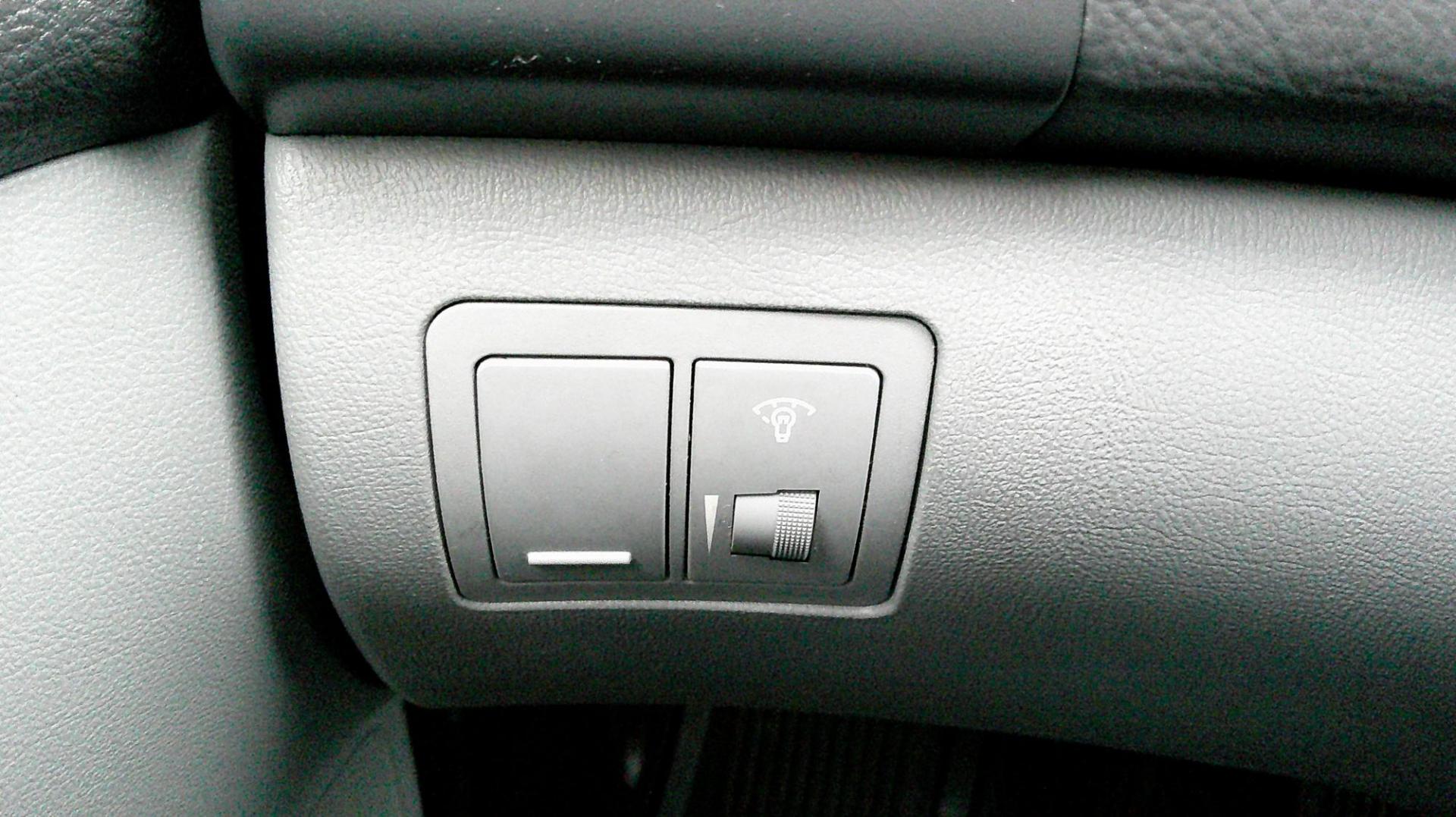 2010 BLUE Hyundai Elantra GLS (KMHDU4AD1AU) with an 2.0L L4 DOHC 16V engine, located at 540a Delsea Drive, Sewell, NJ, 08080, (987) 867-5309, 39.752560, -75.111206 - Photo#18