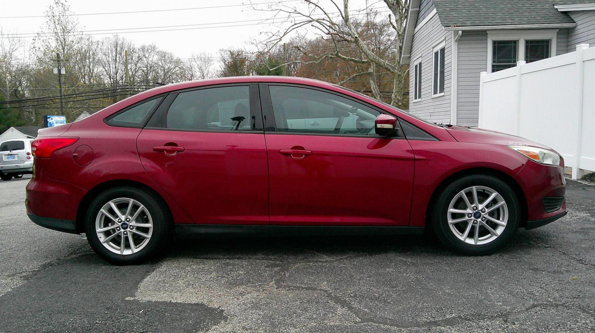 2015 RED Ford Focus SE Sedan (1FADP3F25FL) with an 2.0L L4 DOHC 16V engine, located at 540a Delsea Drive, Sewell, NJ, 08080, (987) 867-5309, 39.752560, -75.111206 - Photo#7